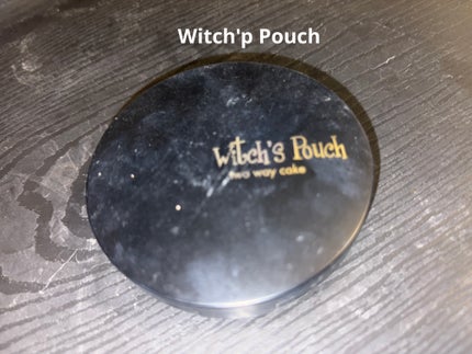 ベルベットトゥーウェイケーキ/Witch's Pouch/プレストパウダーを使ったクチコミ(1枚目)
