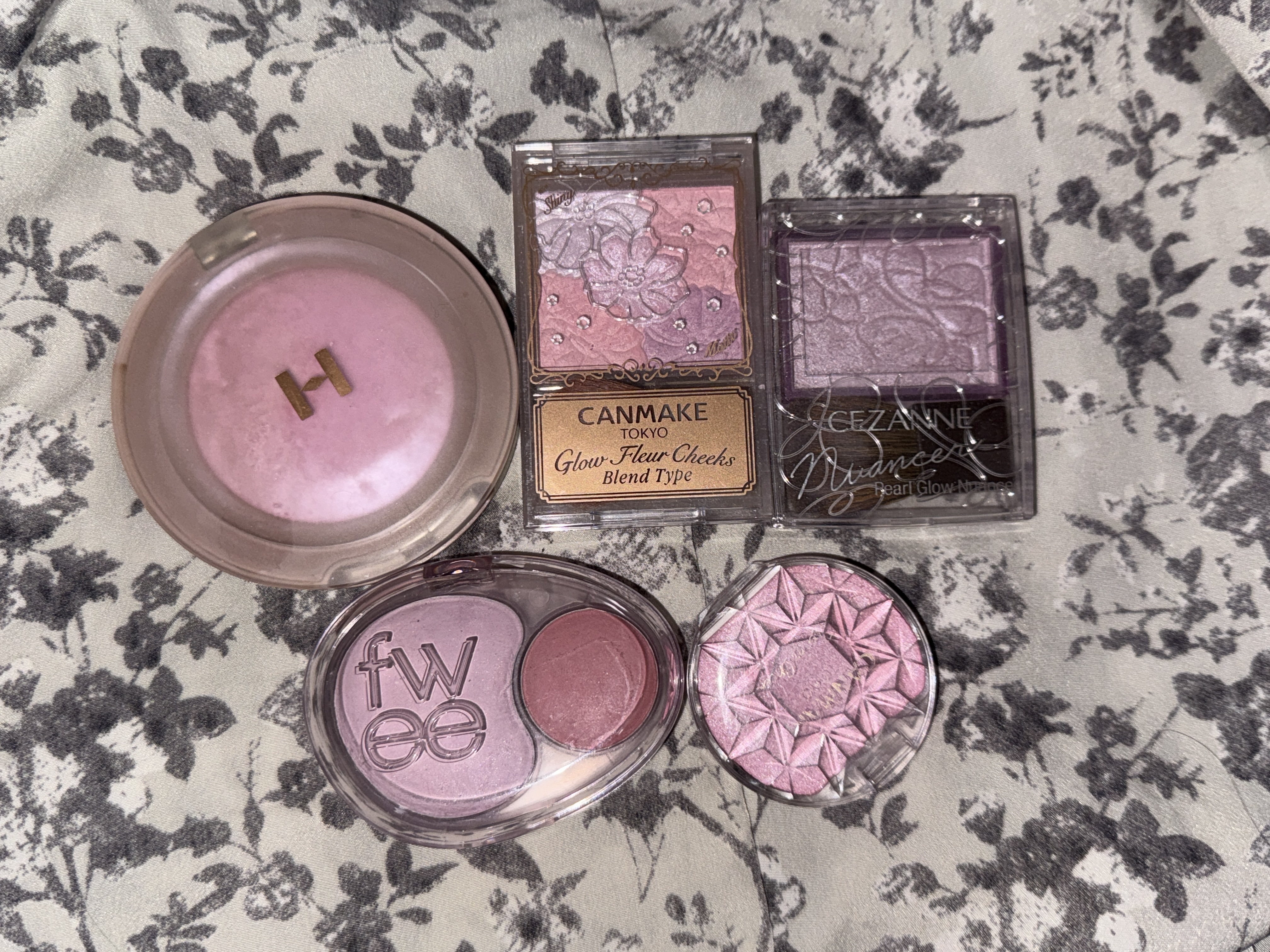 トゥルーディメンショングロウチーク/hince/パウダーチークを使ったクチコミ（1枚目）