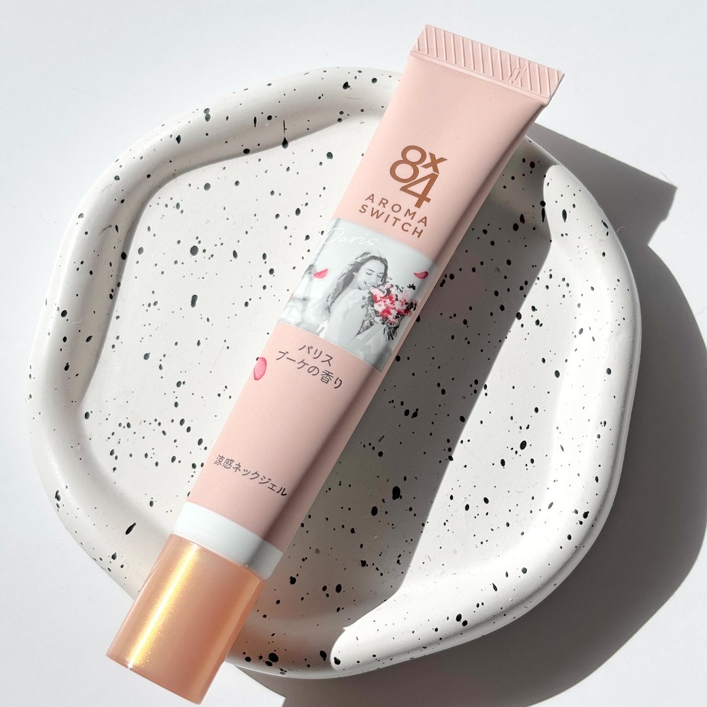 8x4 アロマスイッチ 涼感ネックジェル パリスブーケの香り/8x4/デオドラント・制汗剤を使ったクチコミ(2枚目)