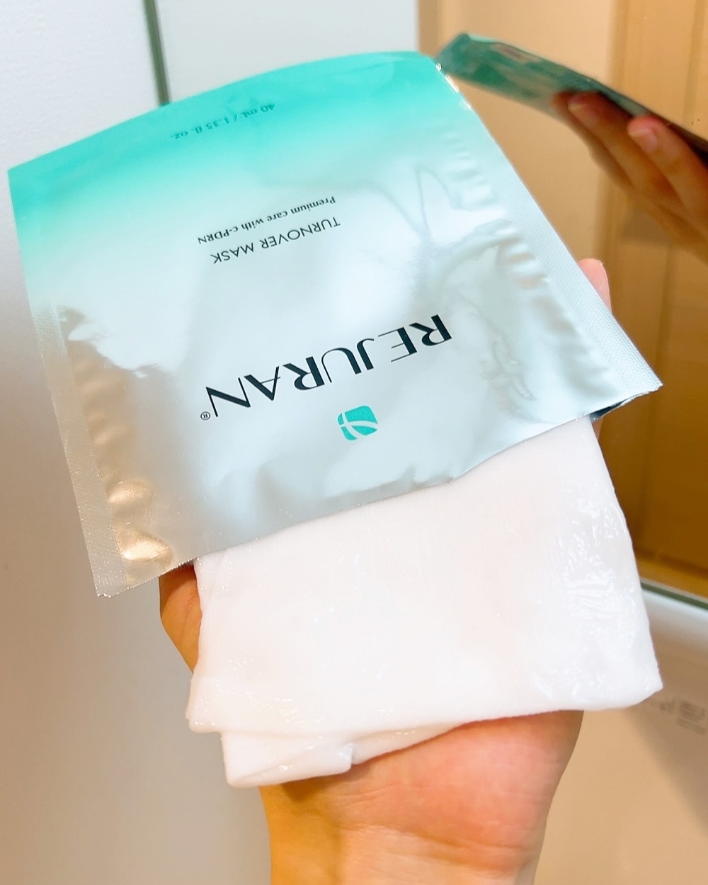 REJURAN ターンオーバーマスク(5枚入り)/REJURAN COSMETICS/シートマスク・パックを使ったクチコミ（2枚目）