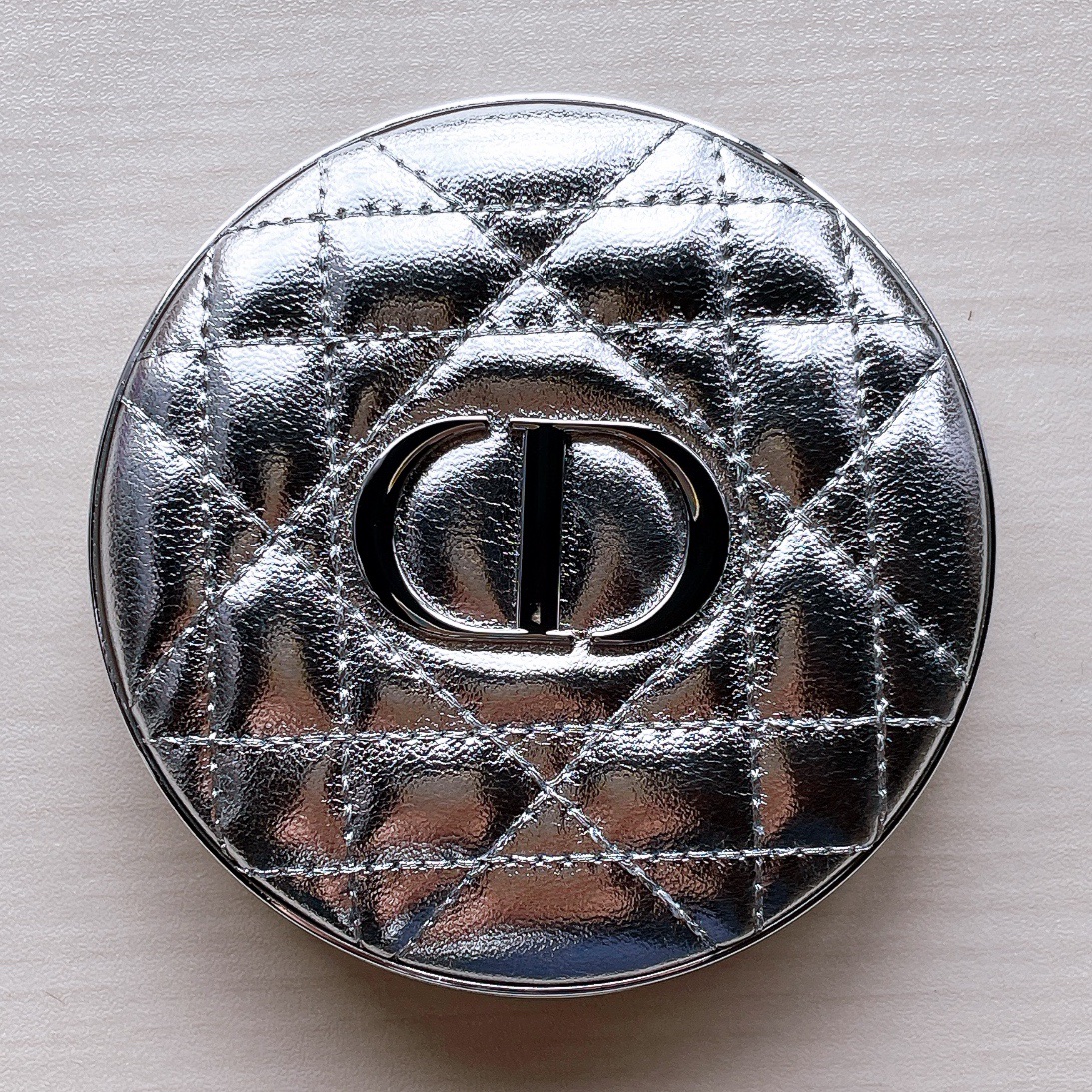 ディオールスキン フォーエヴァー グロウ ルミナイザー 05 ブルー ストロボ/Dior/ハイライトを使ったクチコミ（2枚目）