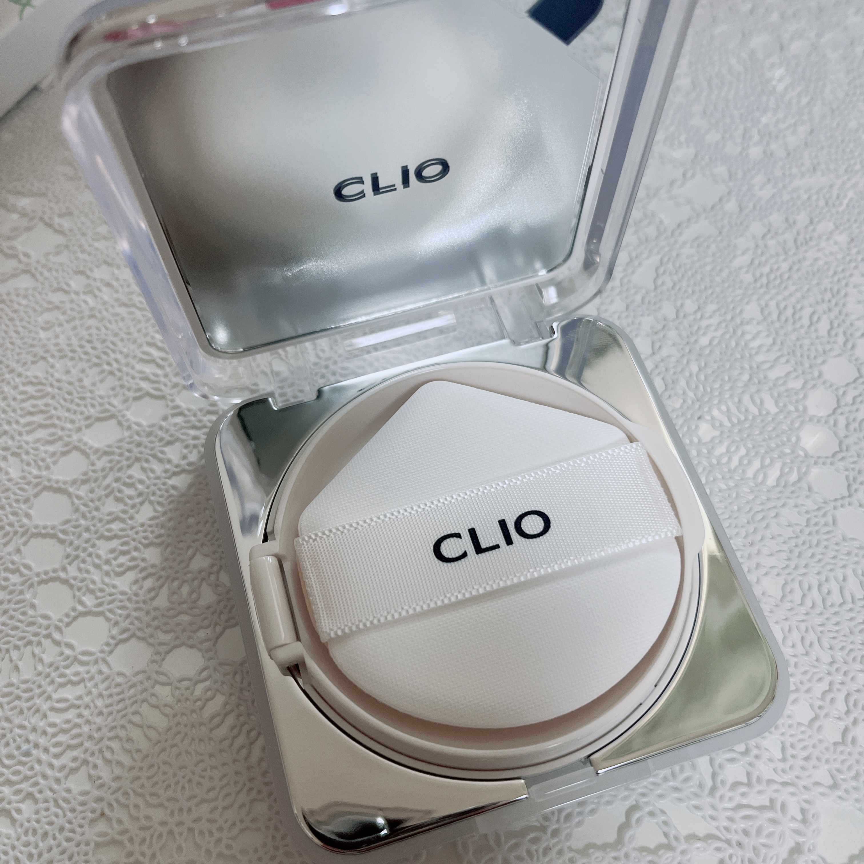 クリオ キル カバー スキン フィクサー クッション 21N リネン(ニャン生逆転)/CLIO/クッションファンデーションを使ったクチコミ（1枚目）