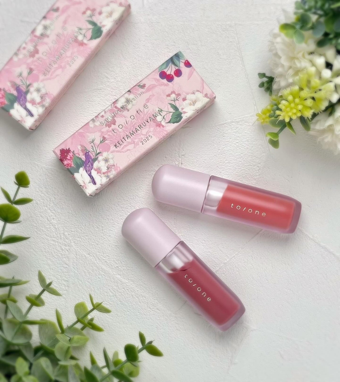 トーン ペタル ブルーミング グロス/to/one/リップグロスを使ったクチコミ(2枚目)