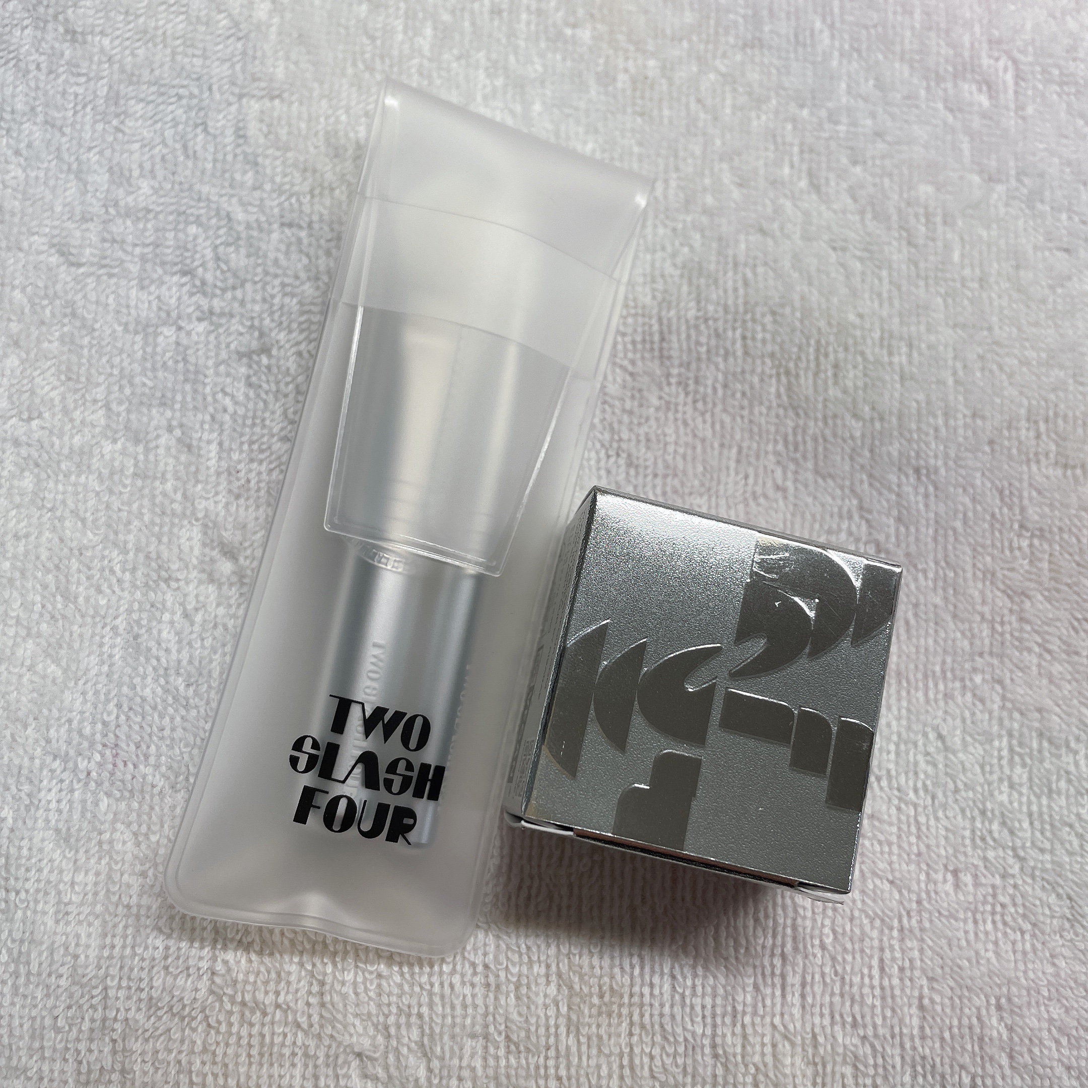 ストロビングフェイスキューブ/TWO SLASH FOUR/ハイライトを使ったクチコミ（1枚目）