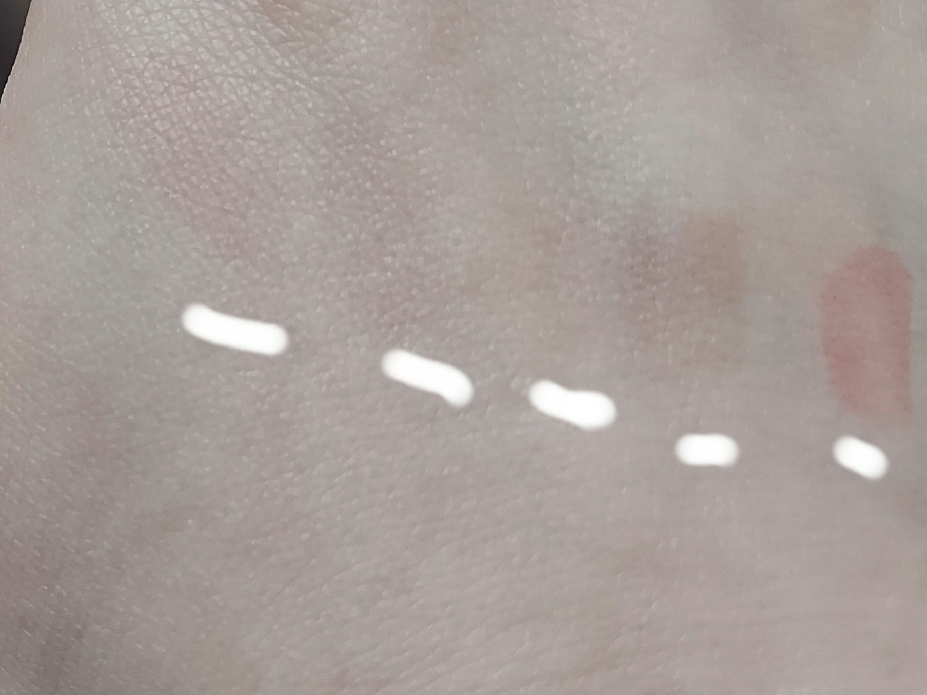 ジューシーラスティングティント/rom&nd/リップティントを使ったクチコミ（2枚目）