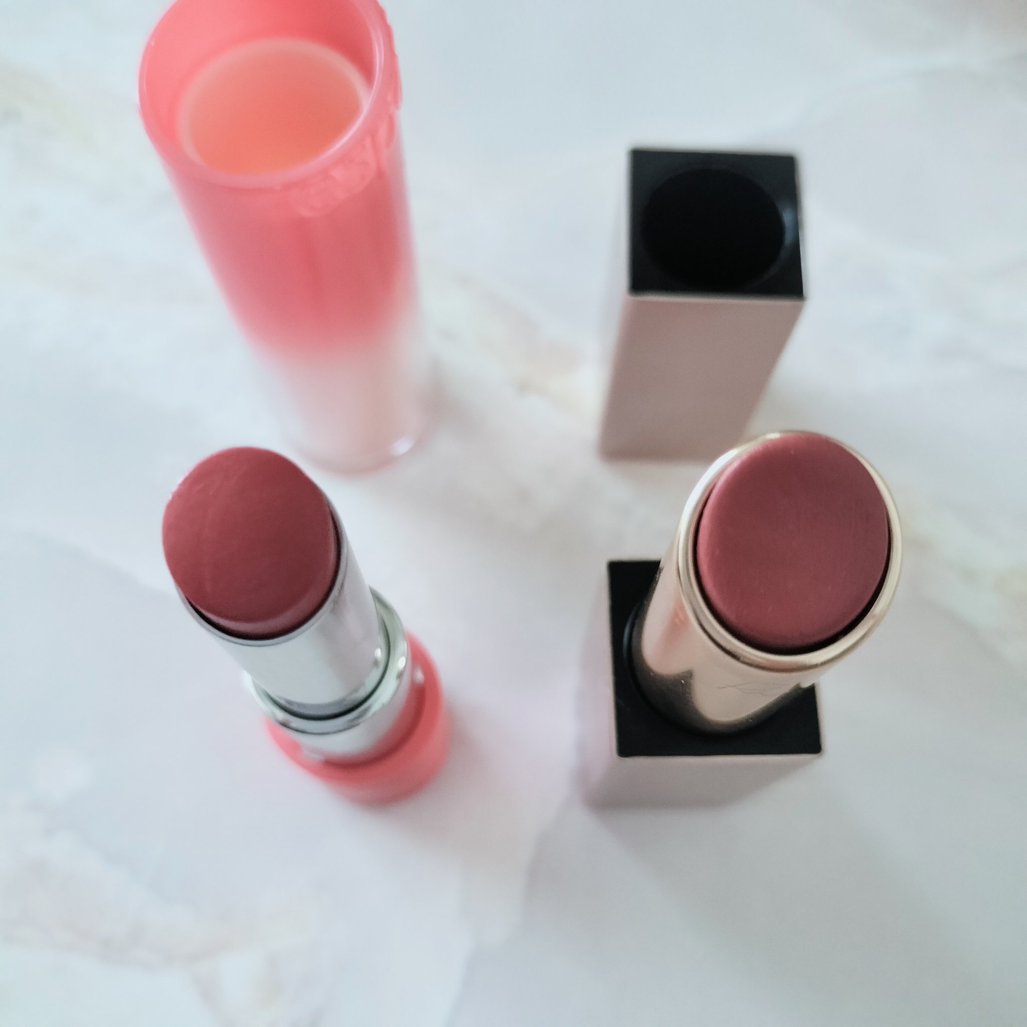 ノーウェアリップスティック バーミンググロー/espoir/口紅を使ったクチコミ（3枚目）