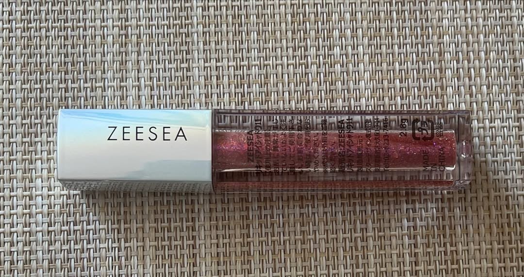 ダイヤモンドシリーズ 星空リキッドアイシャドウ/ZEESEA/リキッドアイシャドウを使ったクチコミ(1枚目)