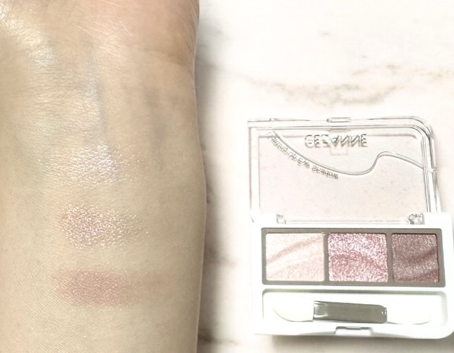 ライティングアップアイシャドウ/CEZANNE/アイシャドウを使ったクチコミ（3枚目）