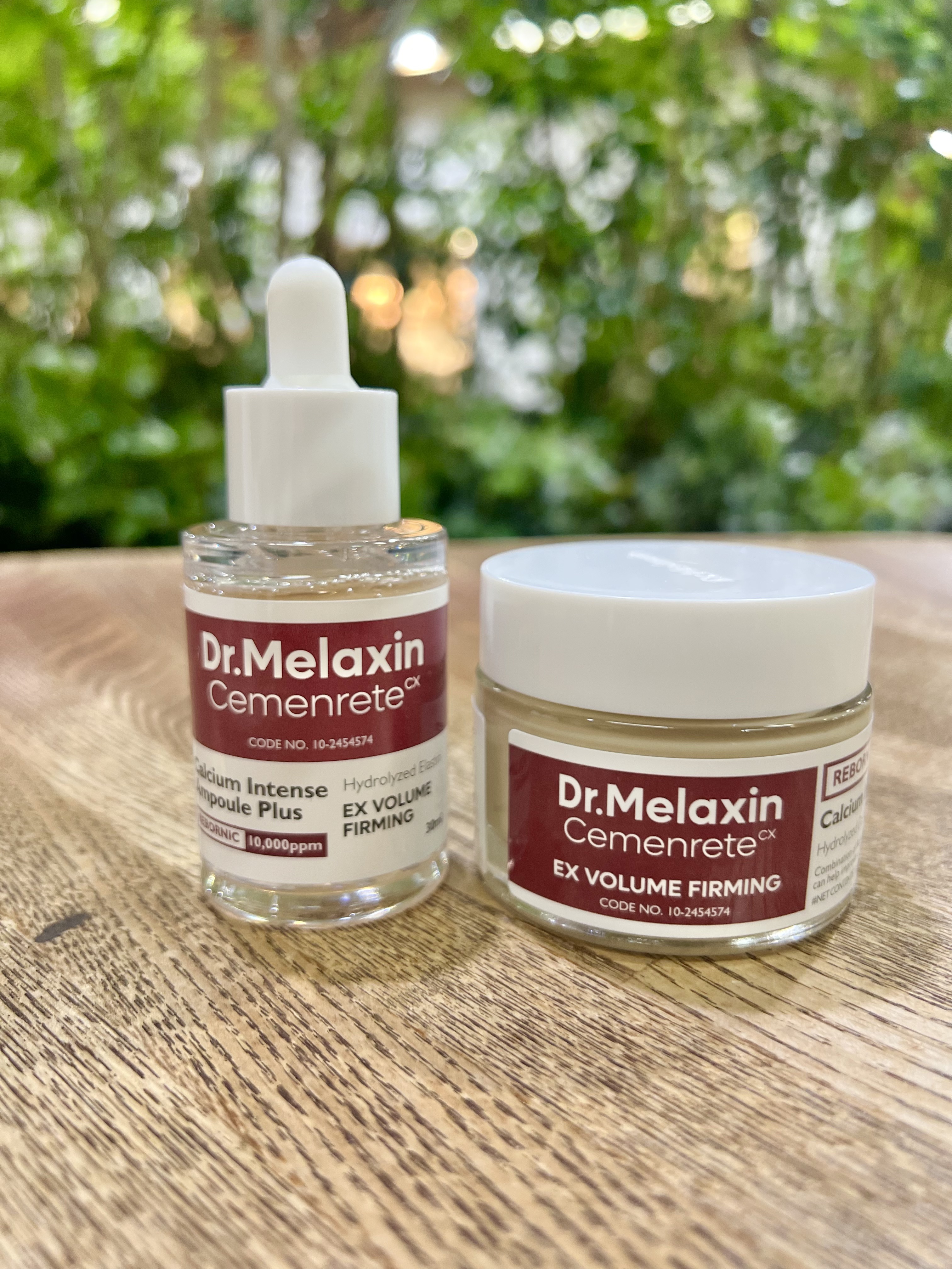 目元のくぼみにアプローチ💘

 @dr.melaxin.jp 
「セメンリト カルシウム ボリュームアイケアセット」✨️

目元のハリや弾力をサポートするカルシウム「REBORNIC」が配合されていて、目の下のコラーゲンやエラスチンをケア