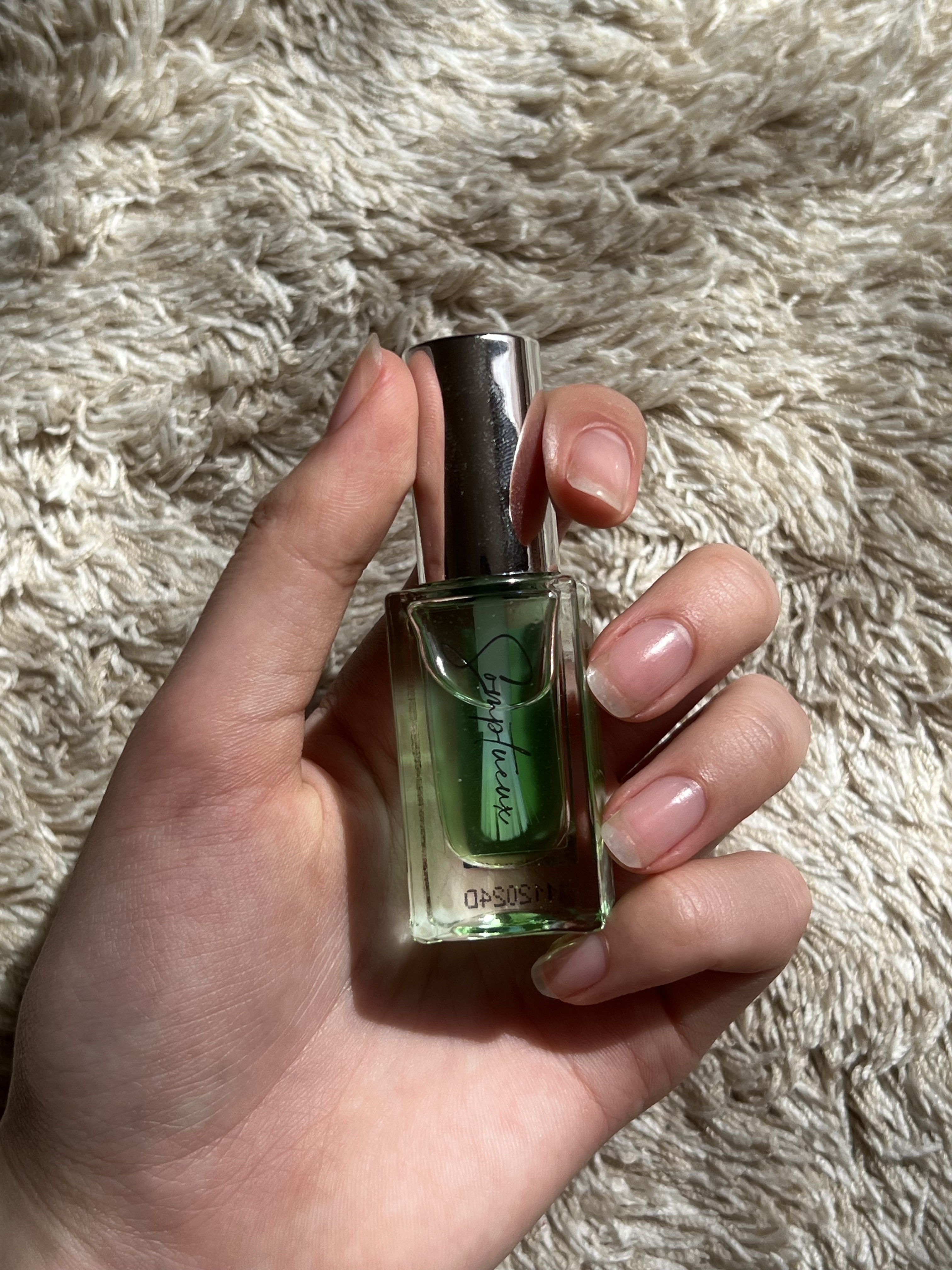 Somptueux(ソンプチュー) ネイルオイル 02/DAISO/ネイルオイル・トリートメントを使ったクチコミ（1枚目）