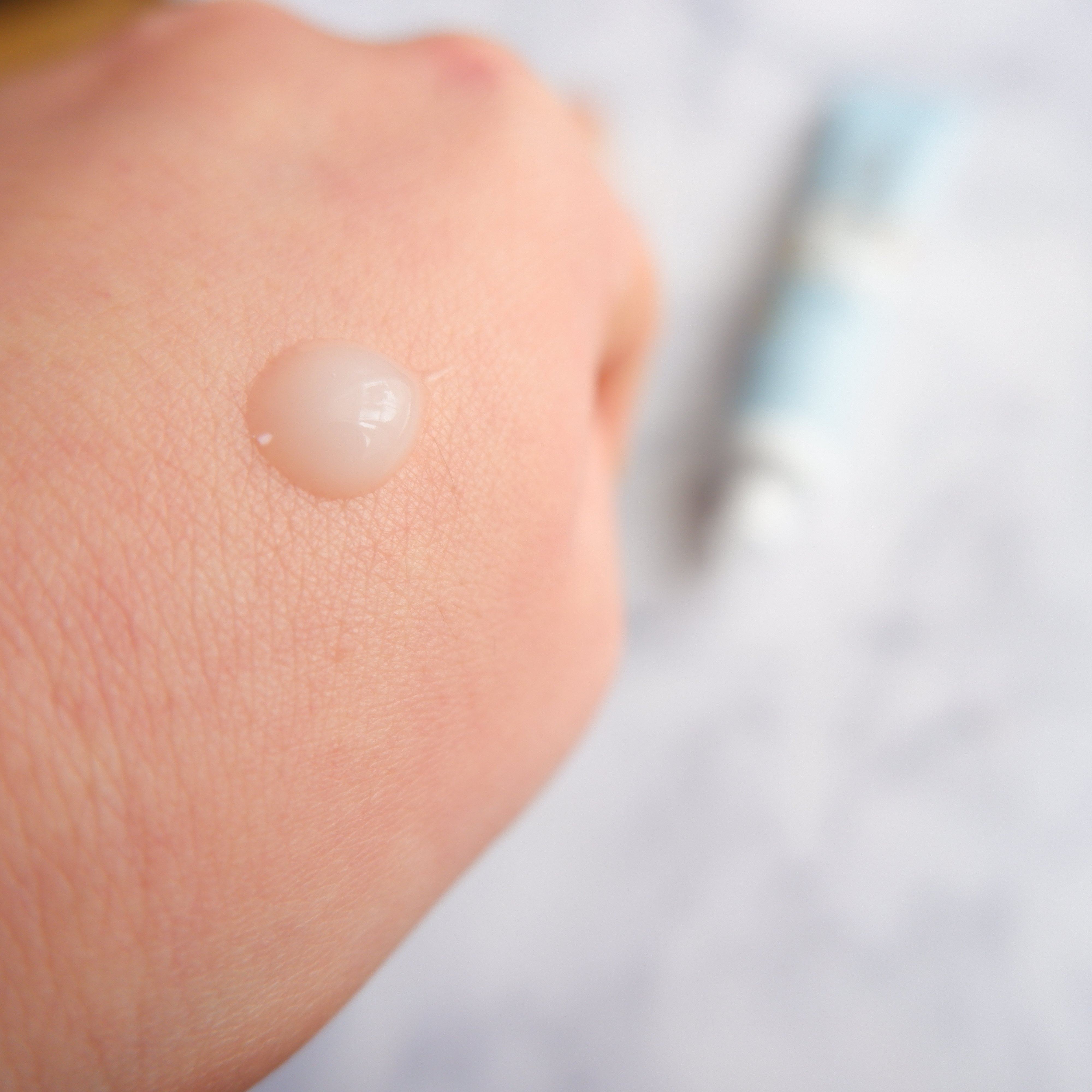 8x4 アロマスイッチ 涼感ネックジェル アイランドブロッサムの香り/８ｘ４/デオドラント・制汗剤を使ったクチコミ（2枚目）