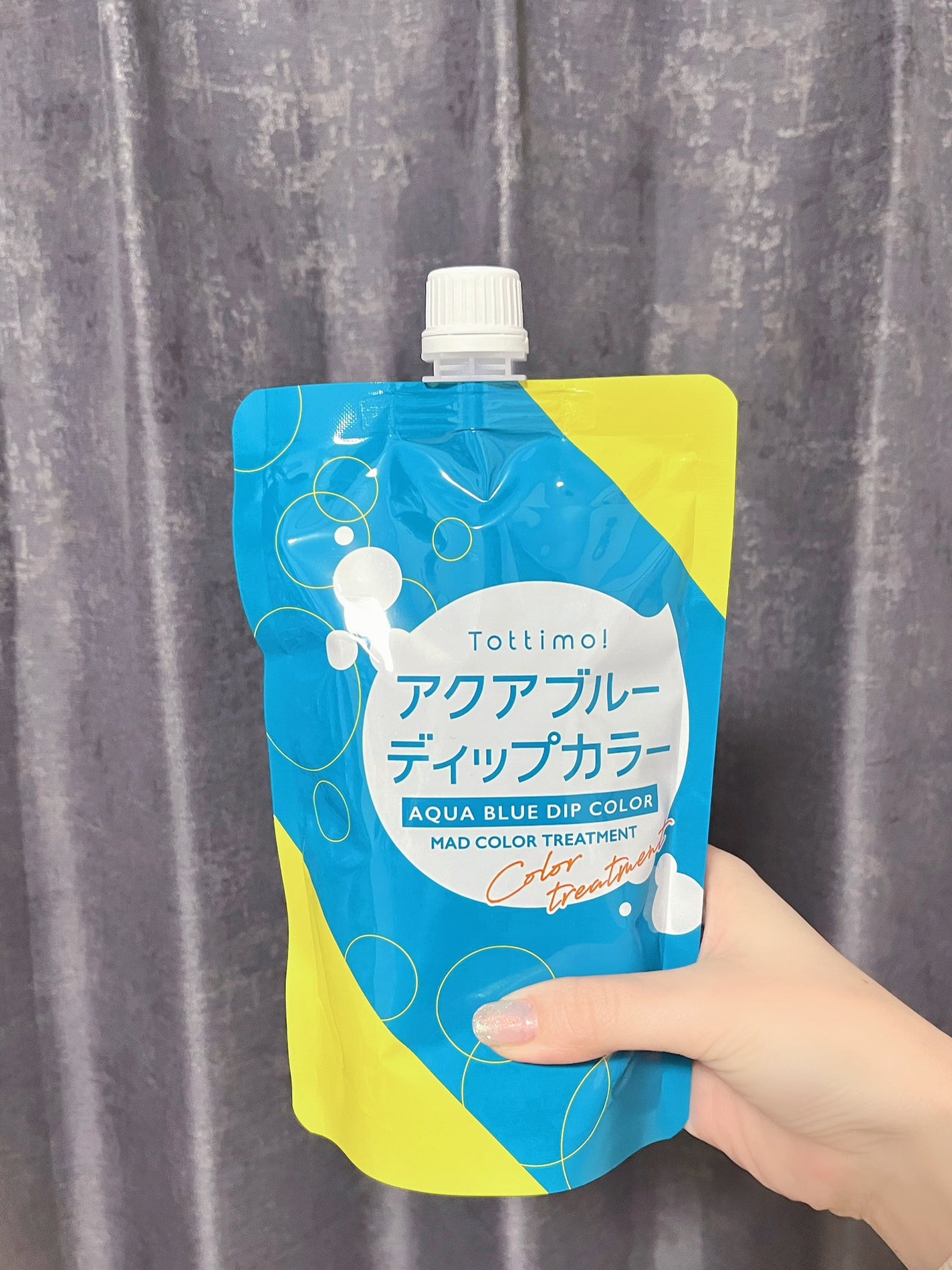 Airi on LIPS 「【Tottimo!アクアブルーディップカラー】使って、家で染め..」(1枚目)