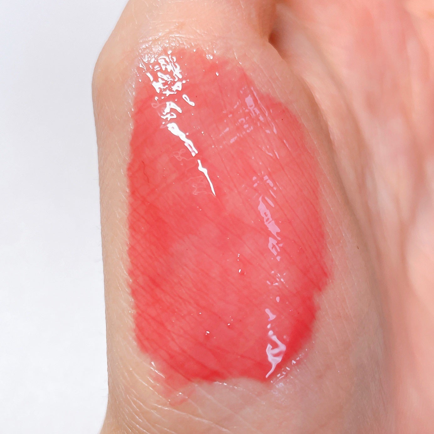 フィー 3Dボリューミンググロス/fwee/リップグロスを使ったクチコミ(2枚目)