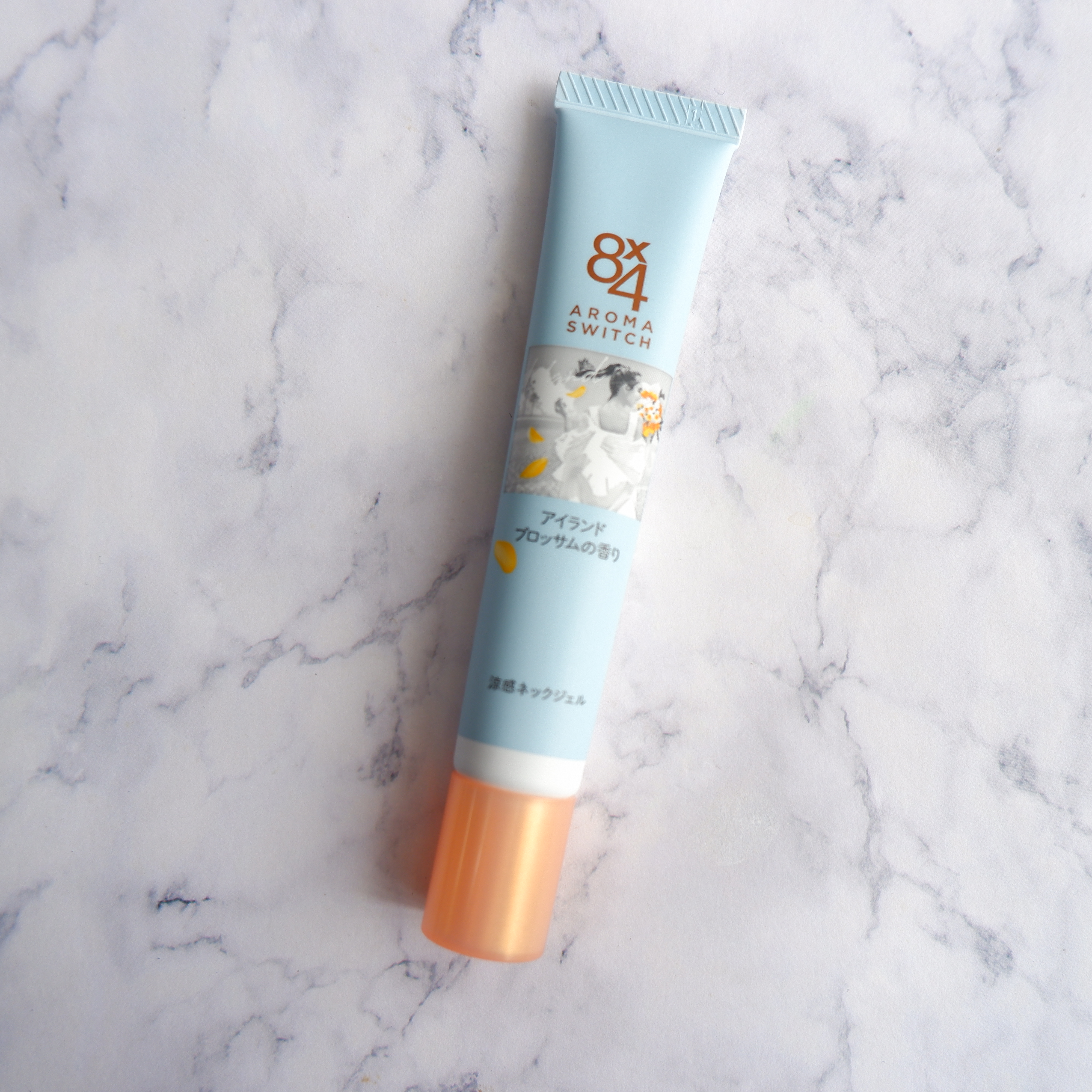 8x4 アロマスイッチ 涼感ネックジェル アイランドブロッサムの香り/８ｘ４/デオドラント・制汗剤を使ったクチコミ（1枚目）