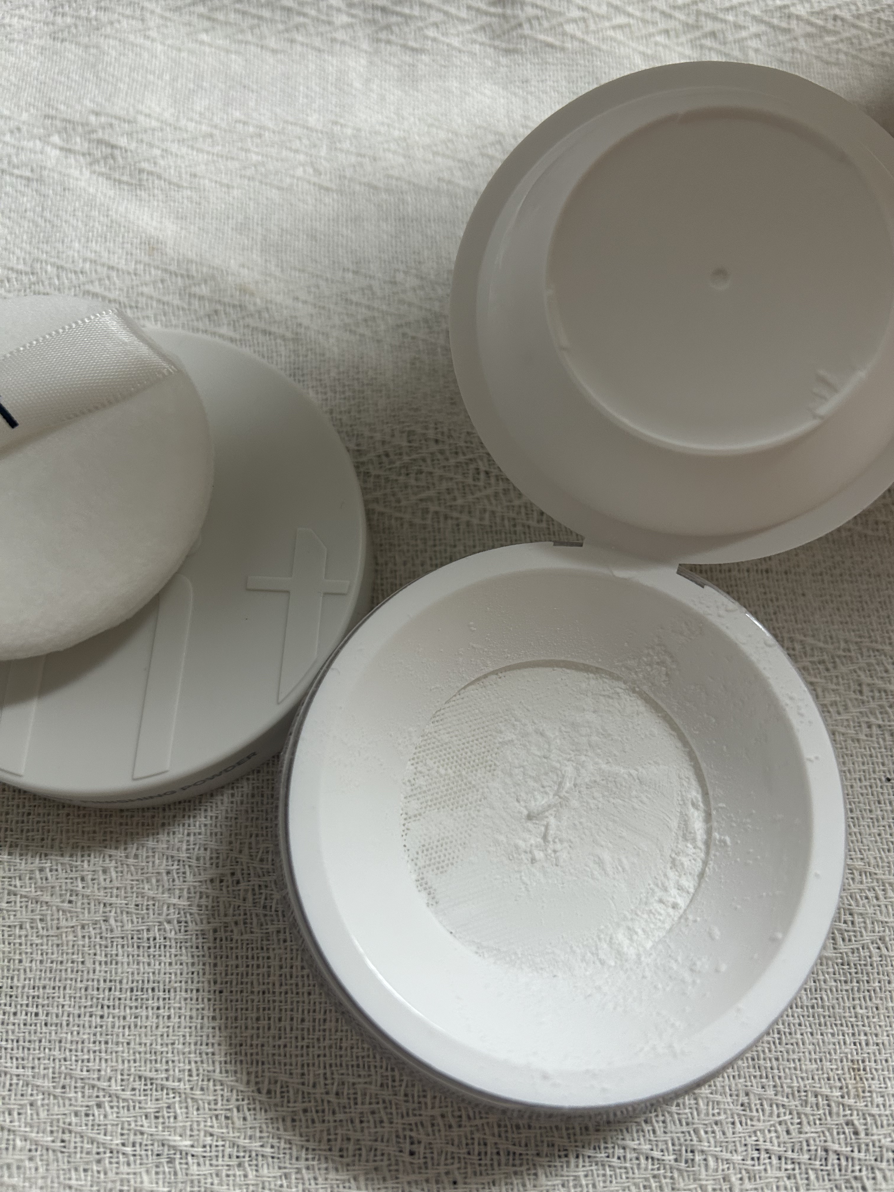 トランスルーセントセットフィニッシングパウダー/TFIT/ルースパウダーを使ったクチコミ（3枚目）