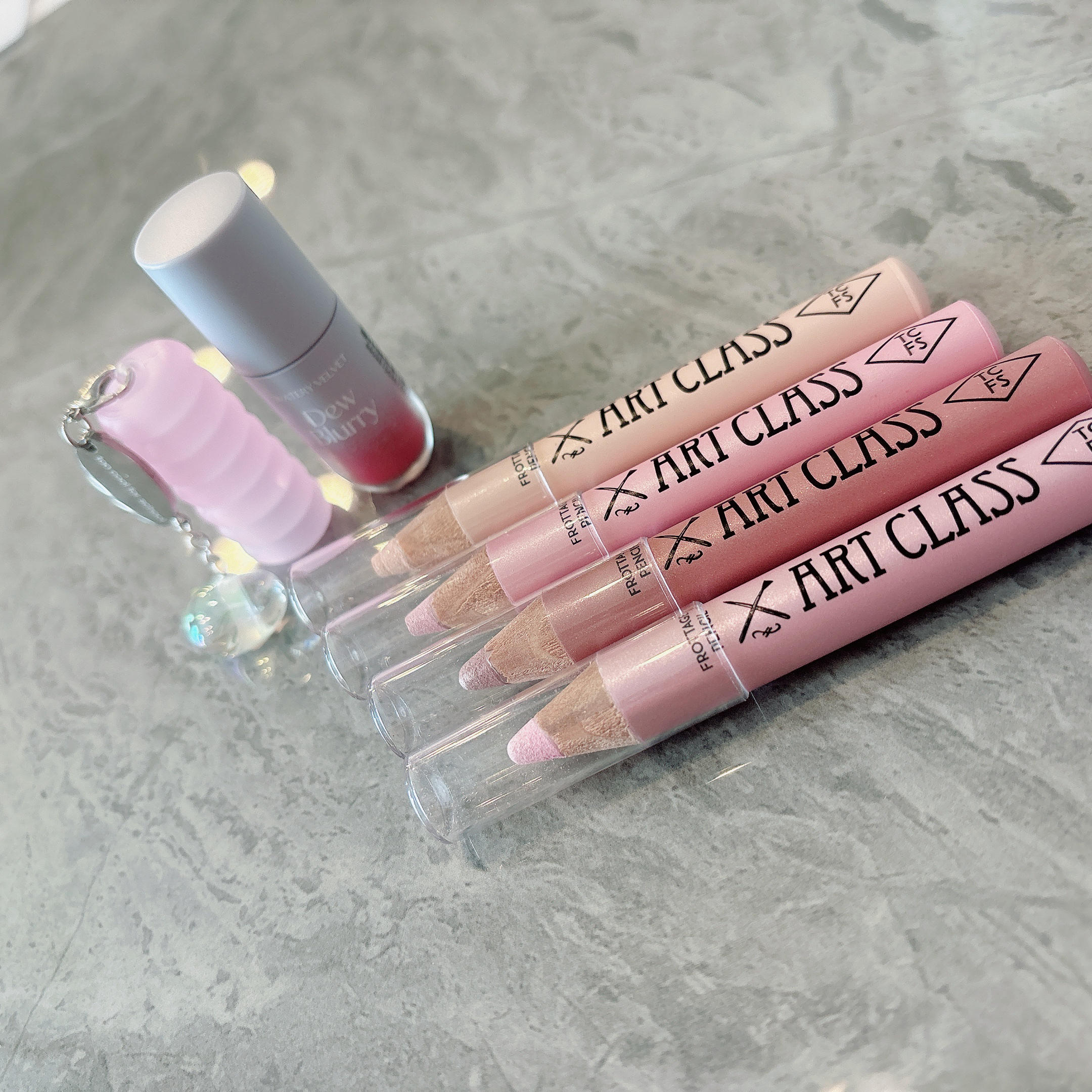 アートクラス フロッタージュペンシル/too cool for school/スティックアイシャドウを使ったクチコミ（2枚目）