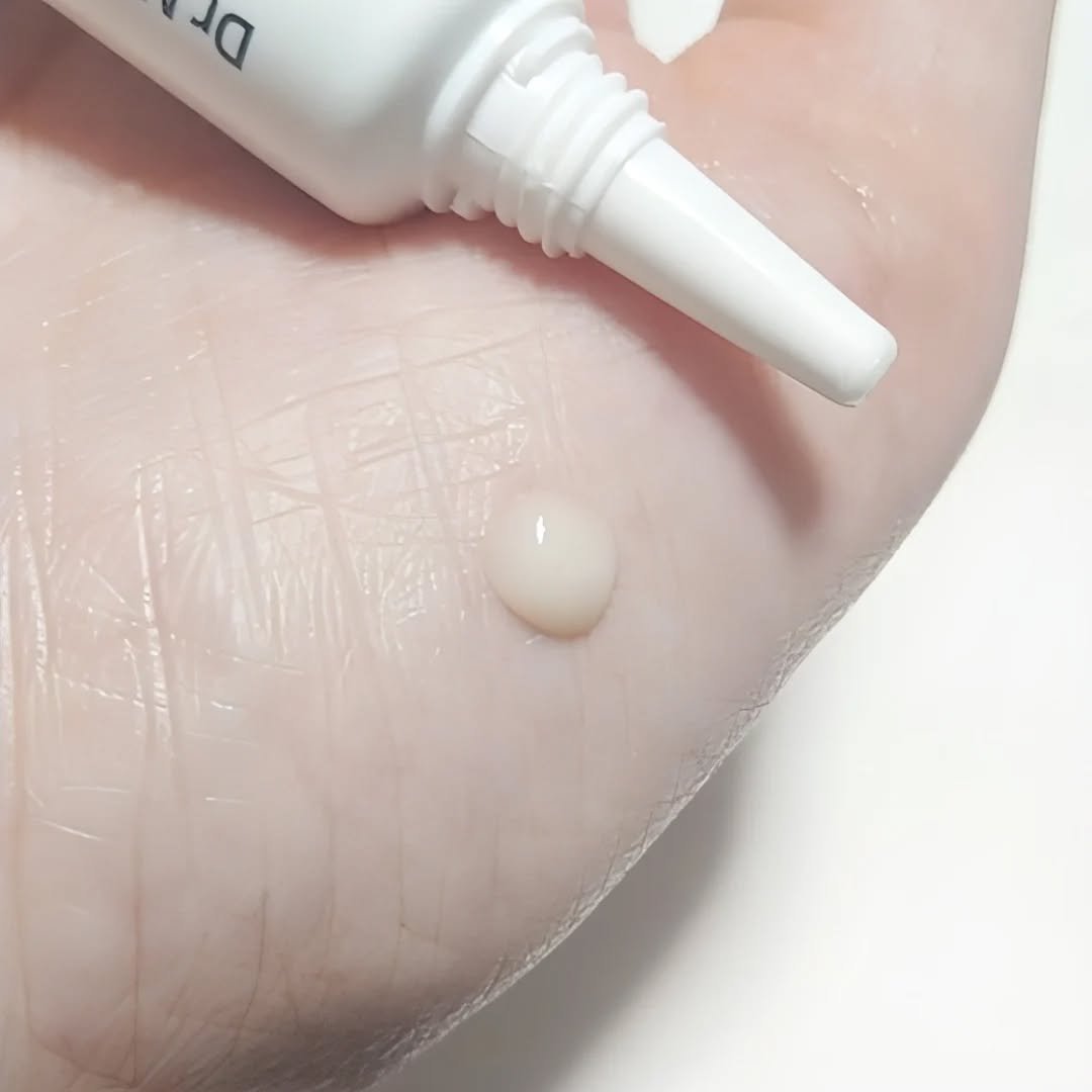 アイファルトアイバッククリーム/Dr.Melaxin/アイケア・アイクリームを使ったクチコミ（2枚目）