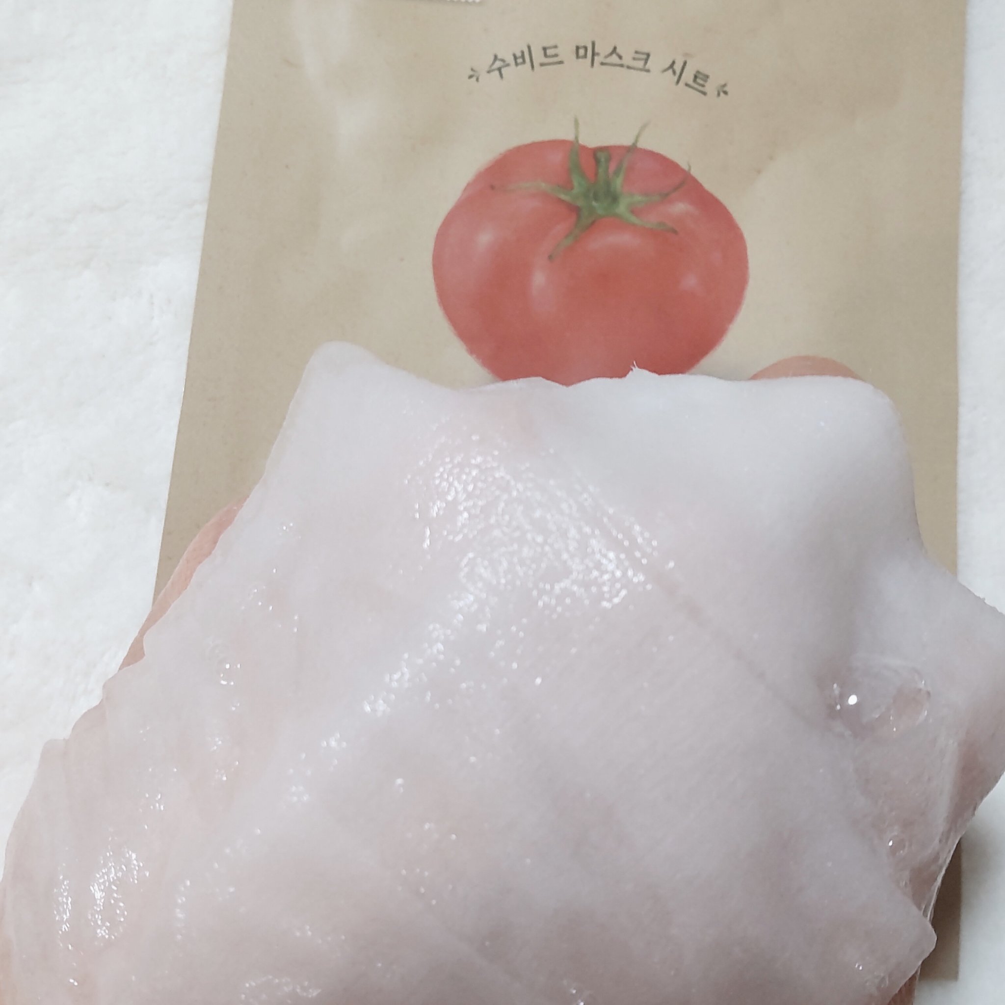 スーヴィッド マスクシート トマト/SKINFOOD/シートマスク・パックを使ったクチコミ（2枚目）