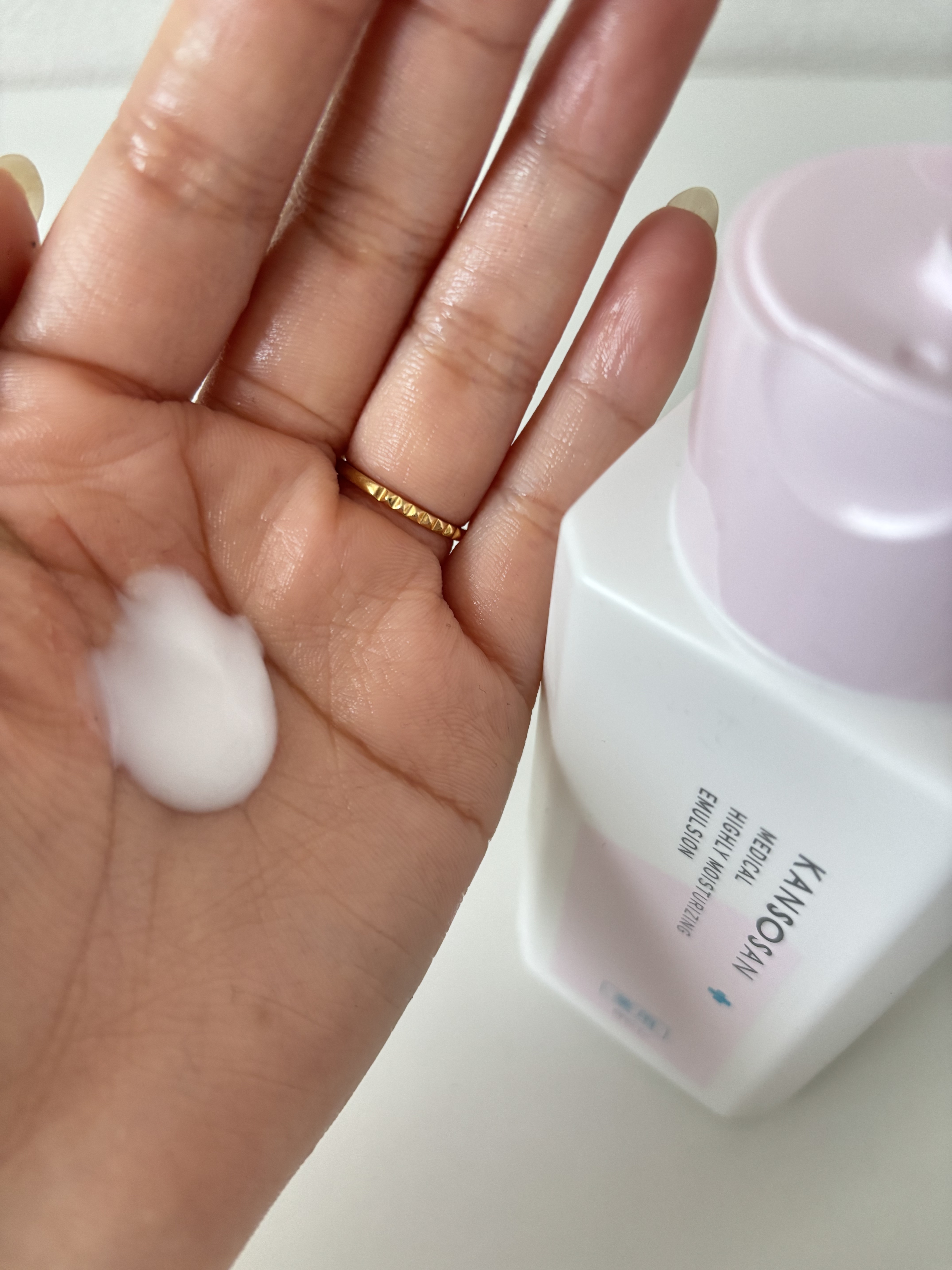 薬用高保湿乳液/乾燥さん/乳液を使ったクチコミ（3枚目）