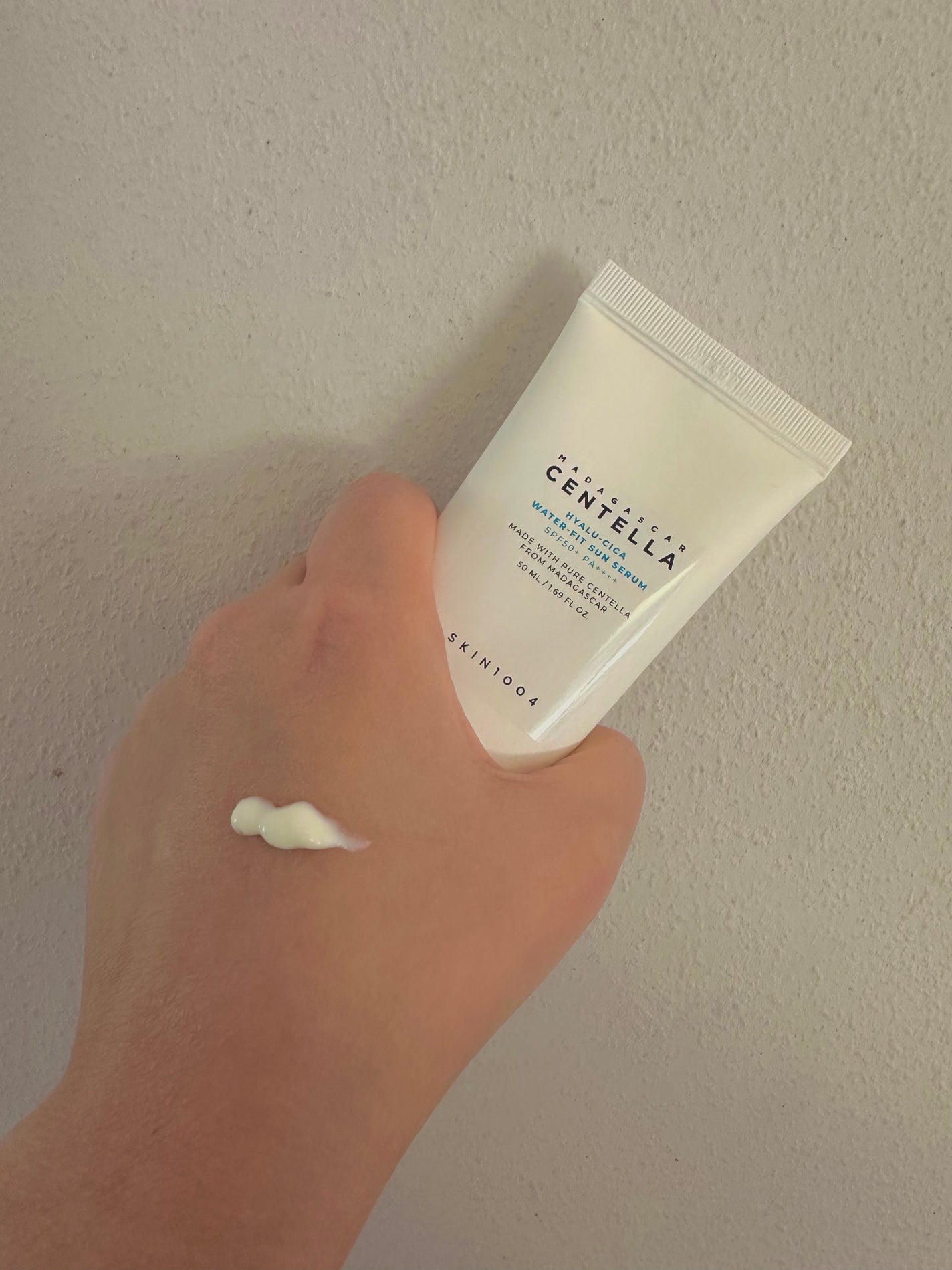 ヒアルーシカ ウォーターフィット サンセラム/SKIN1004/日焼け止めローションを使ったクチコミ(2枚目)