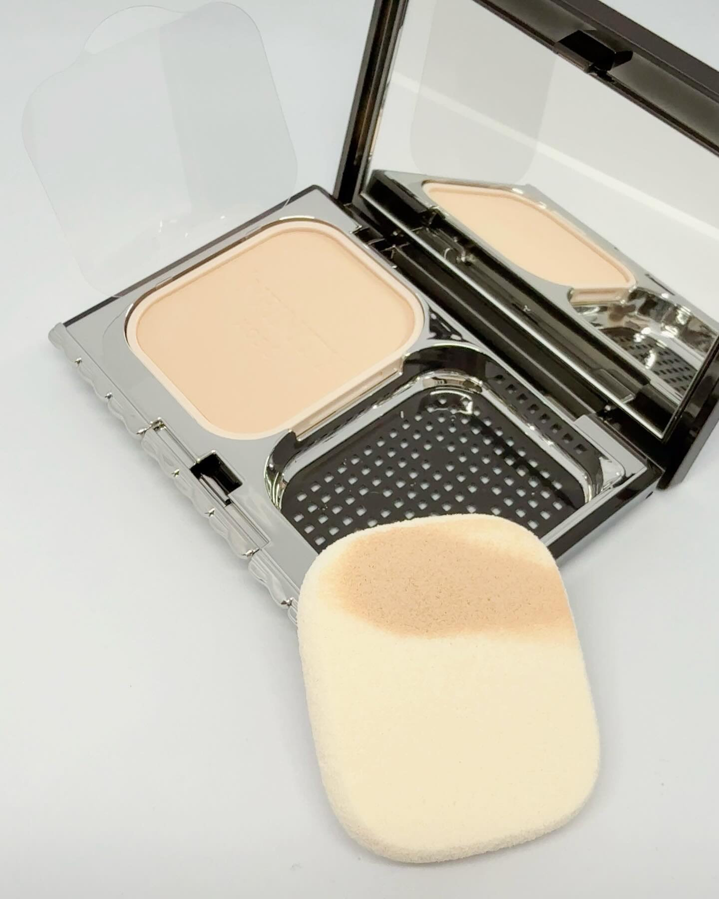 スキンルミナンス ファンデーション/インフィニティ/パウダーファンデーションを使ったクチコミ（3枚目）