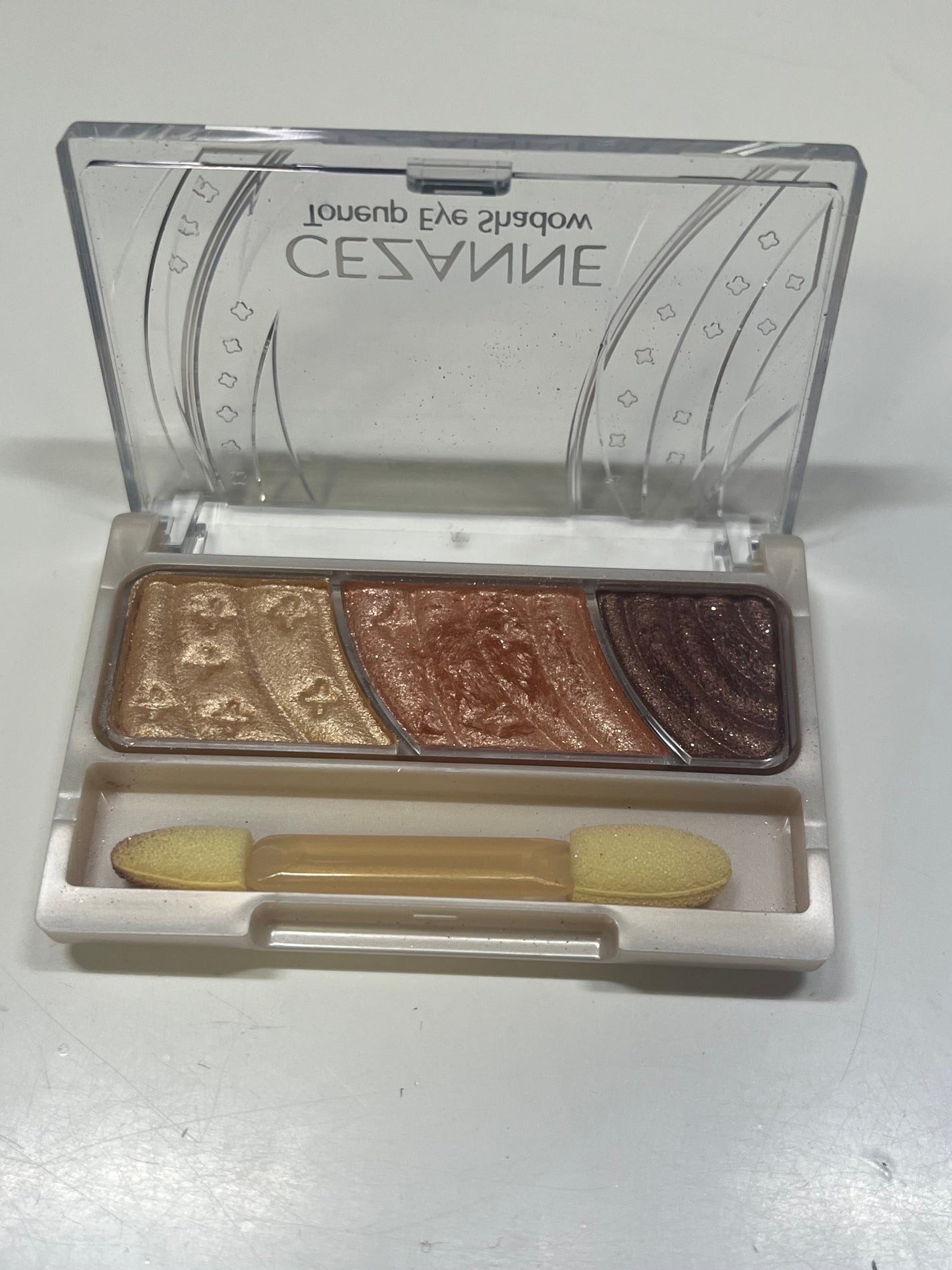 トーンアップアイシャドウ/CEZANNE/アイシャドウパレットを使ったクチコミ(1枚目)