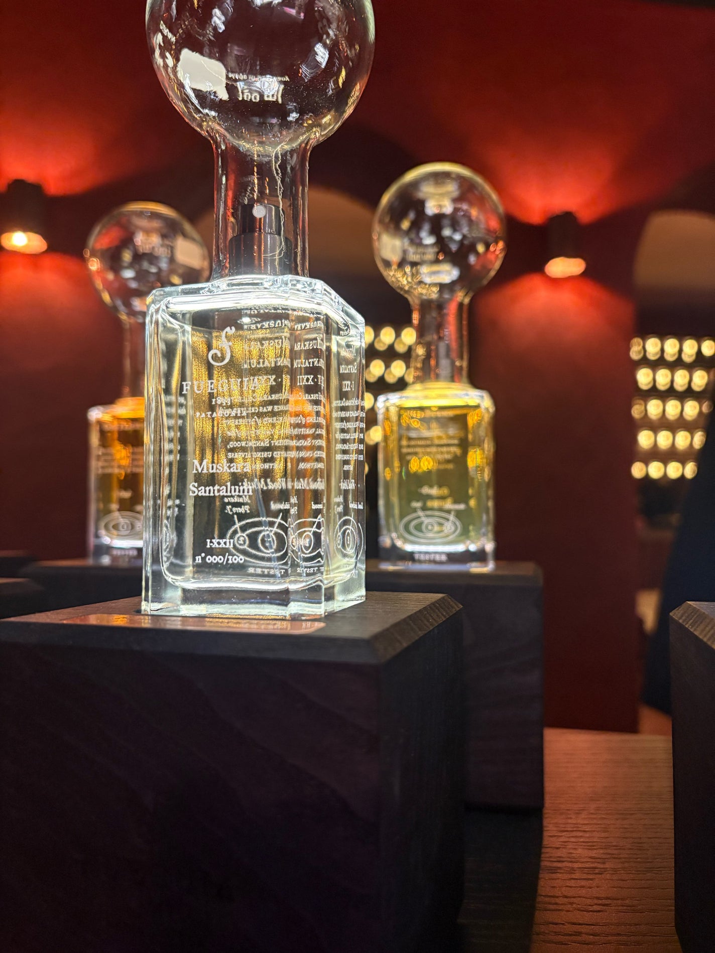 真昼 on LIPS 「今回は久しぶりの香水小噺。ついに、我らが大阪にもFueguia..」(3枚目)