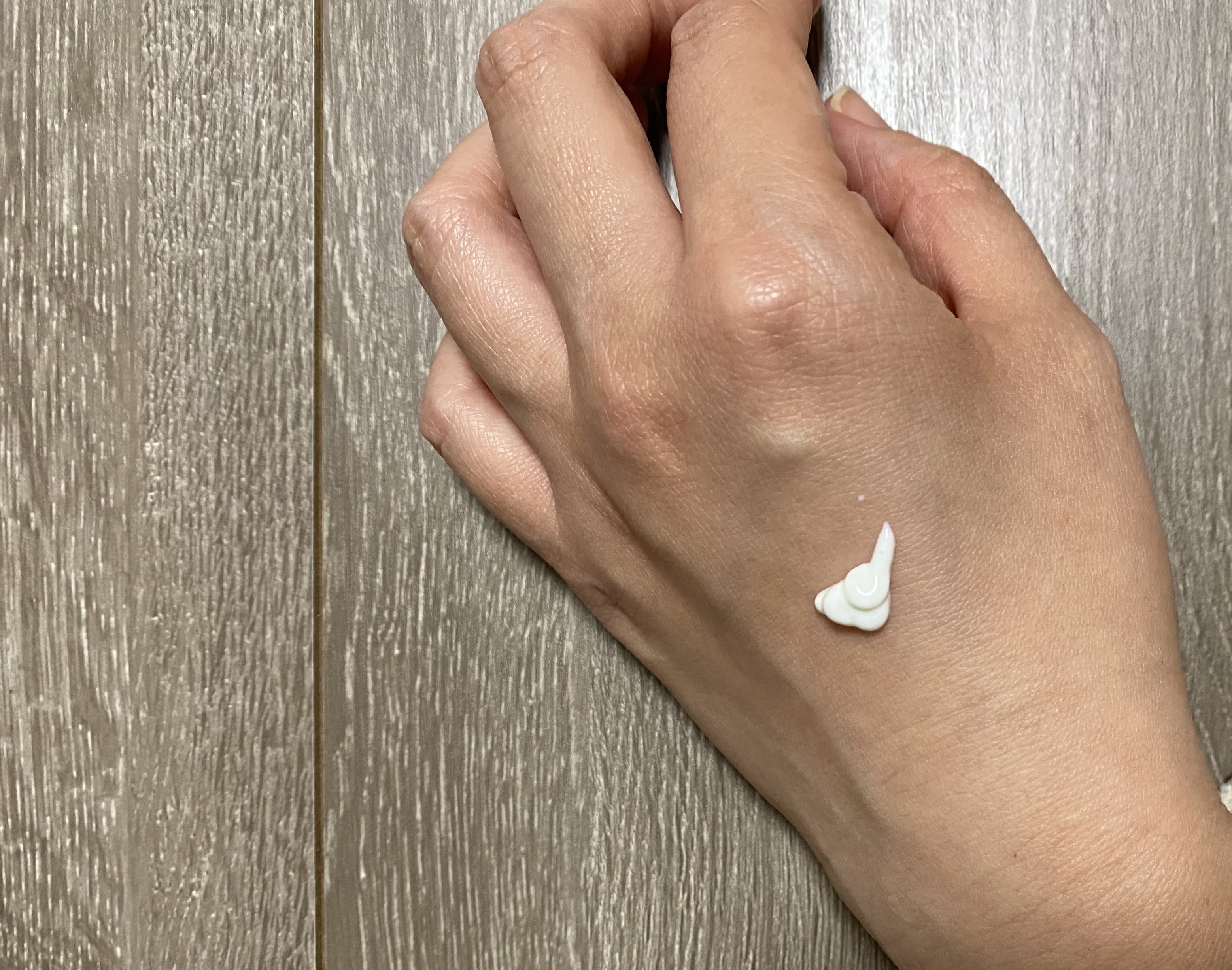 ヒアルーシカ ウォーターフィット サンセラム/SKIN1004/日焼け止めローションを使ったクチコミ（2枚目）