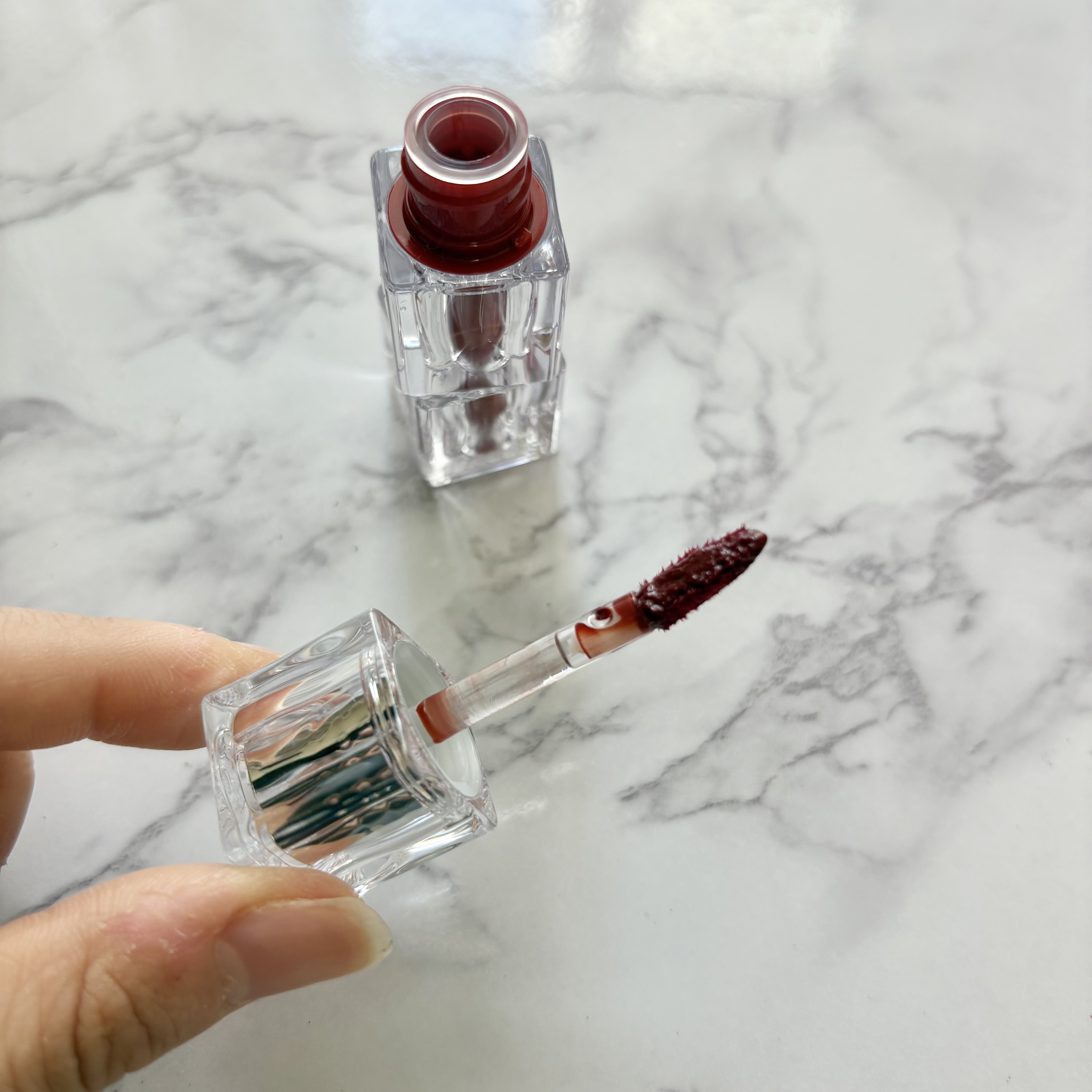 ウォーターリズムグロウティント 07 CASSIS PLUM（ミニ）/TIRTIR(ティルティル)/リップティントを使ったクチコミ（2枚目）