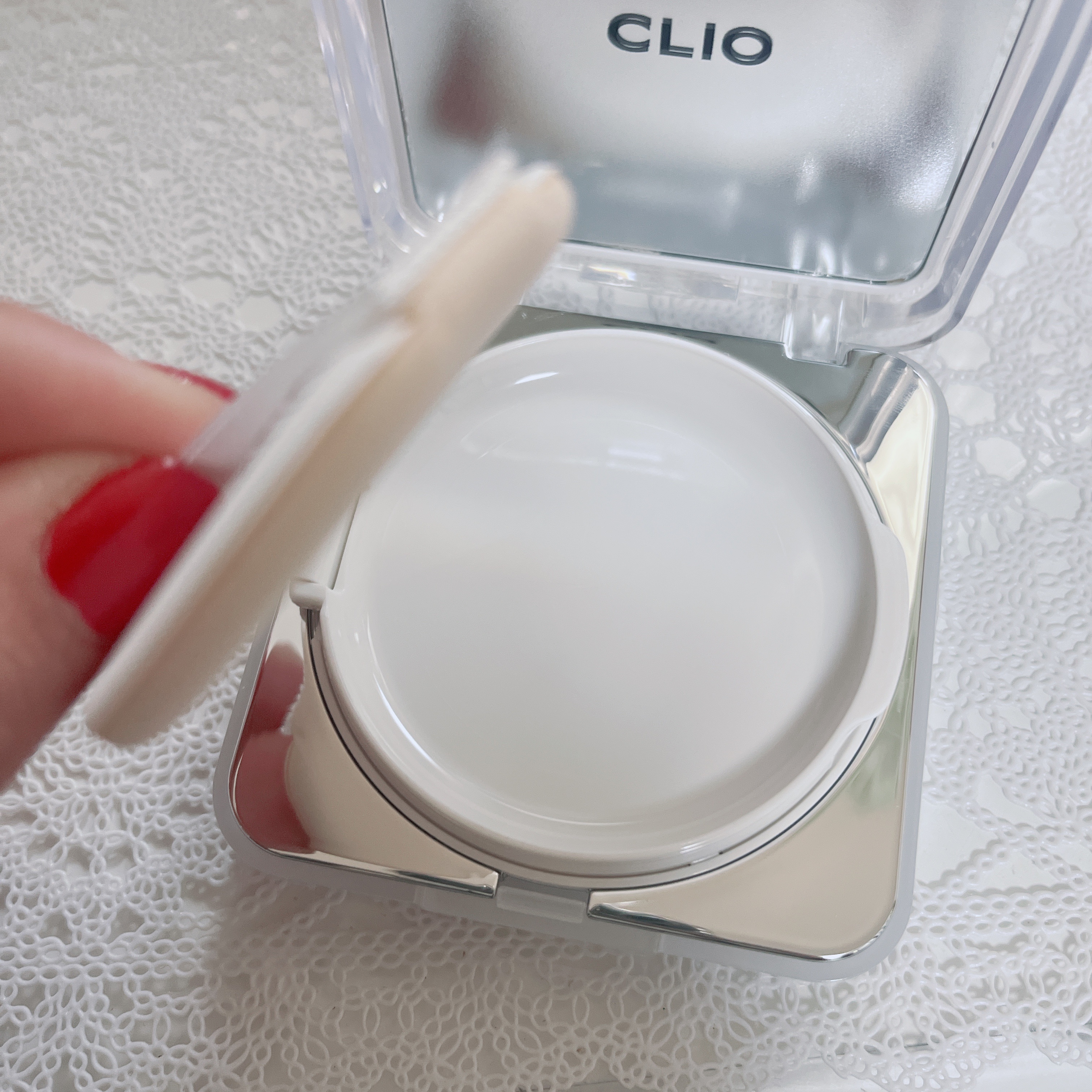 クリオ キル カバー スキン フィクサー クッション 21N リネン(ニャン生逆転)/CLIO/クッションファンデーションを使ったクチコミ（3枚目）