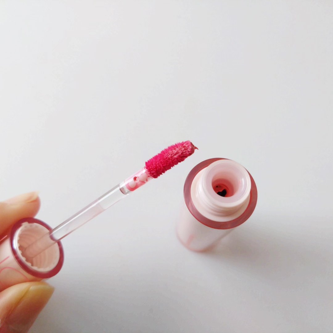 ザ ジューシーラスティングティント/rom&nd/リップティントを使ったクチコミ（3枚目）