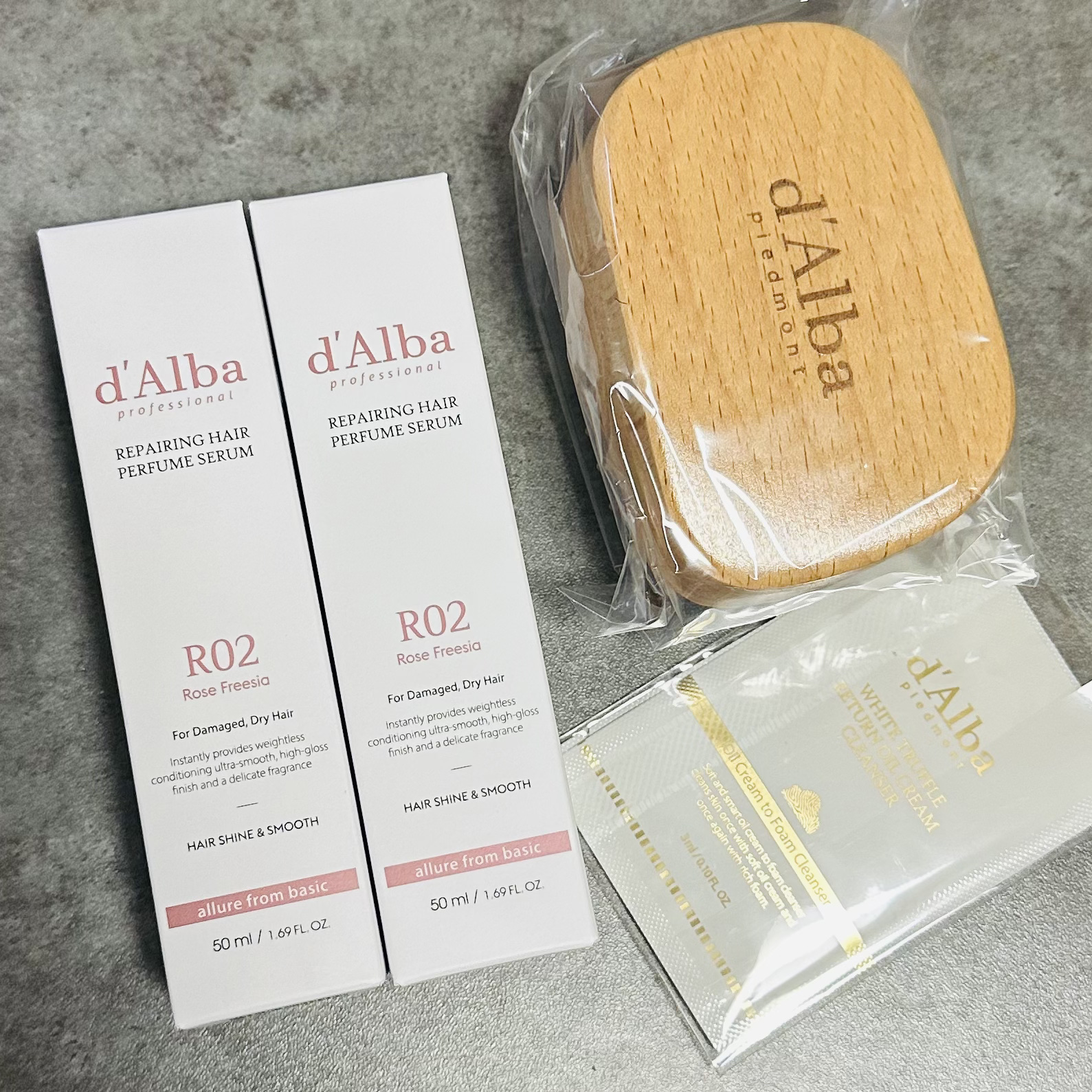 プロフェッショナルリペアリングヘアパヒュームセラム/ダルバ/ヘアミストを使ったクチコミ（2枚目）