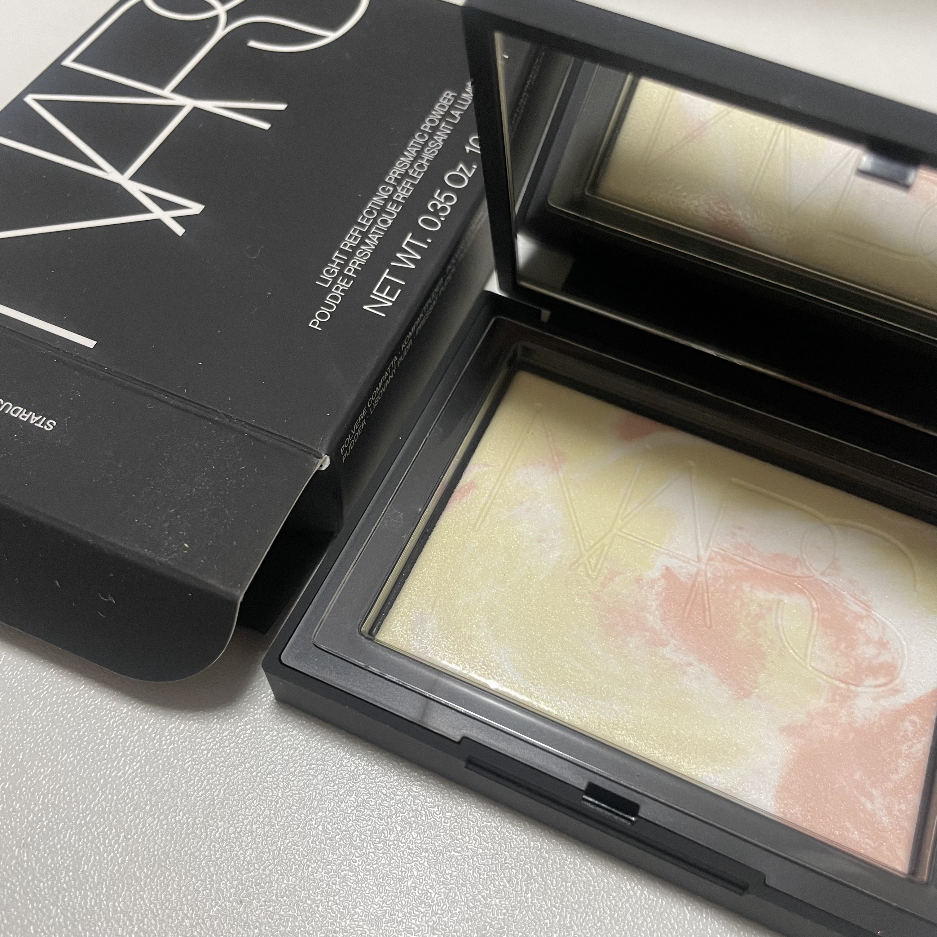 ライトリフレクティング プリズマティックパウダー STARDUST/NARS/プレストパウダーを使ったクチコミ（1枚目）