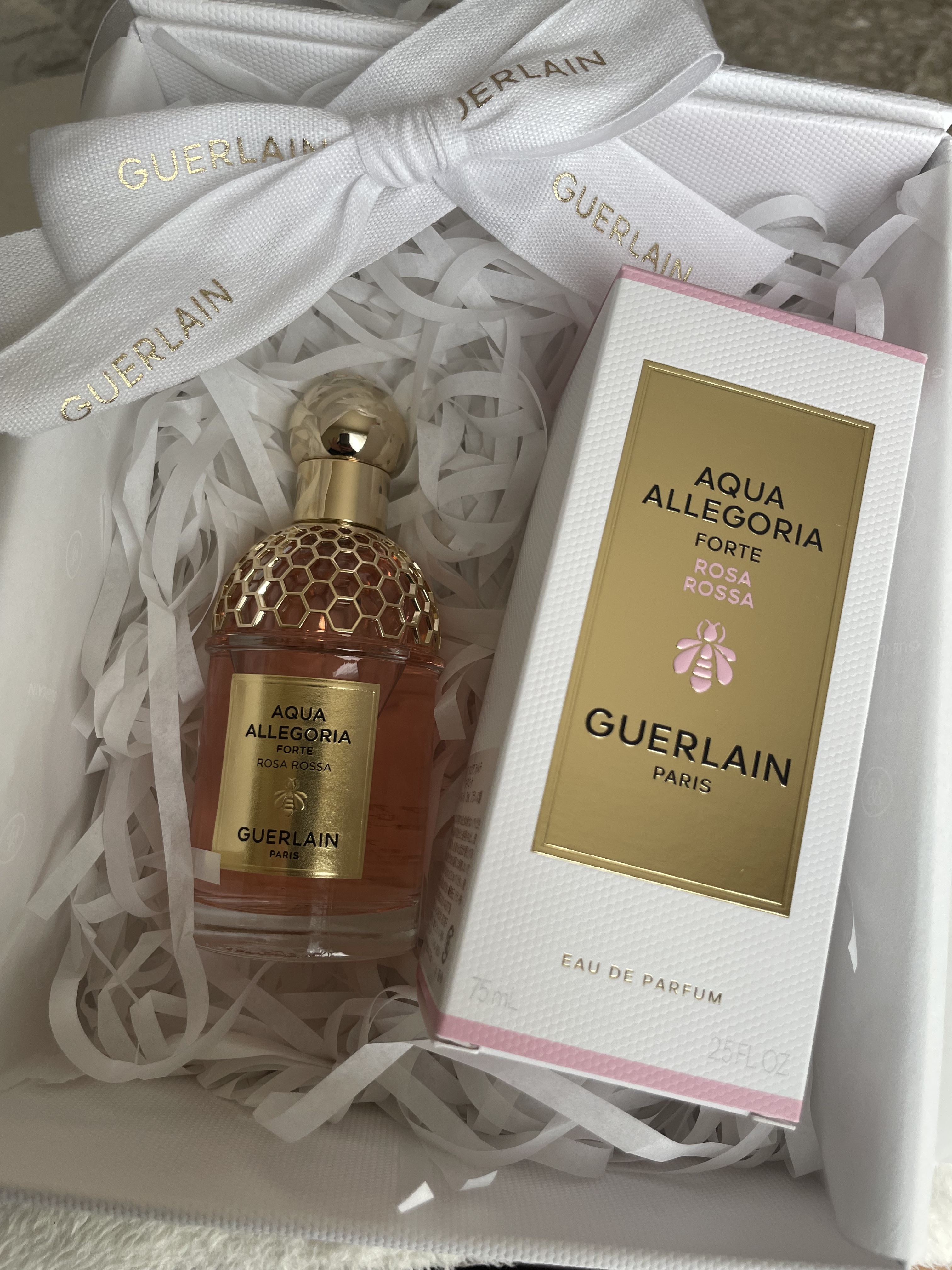 試してみた】アクア アレゴリア ローザ ロッサ フォルテ GUERLAINの