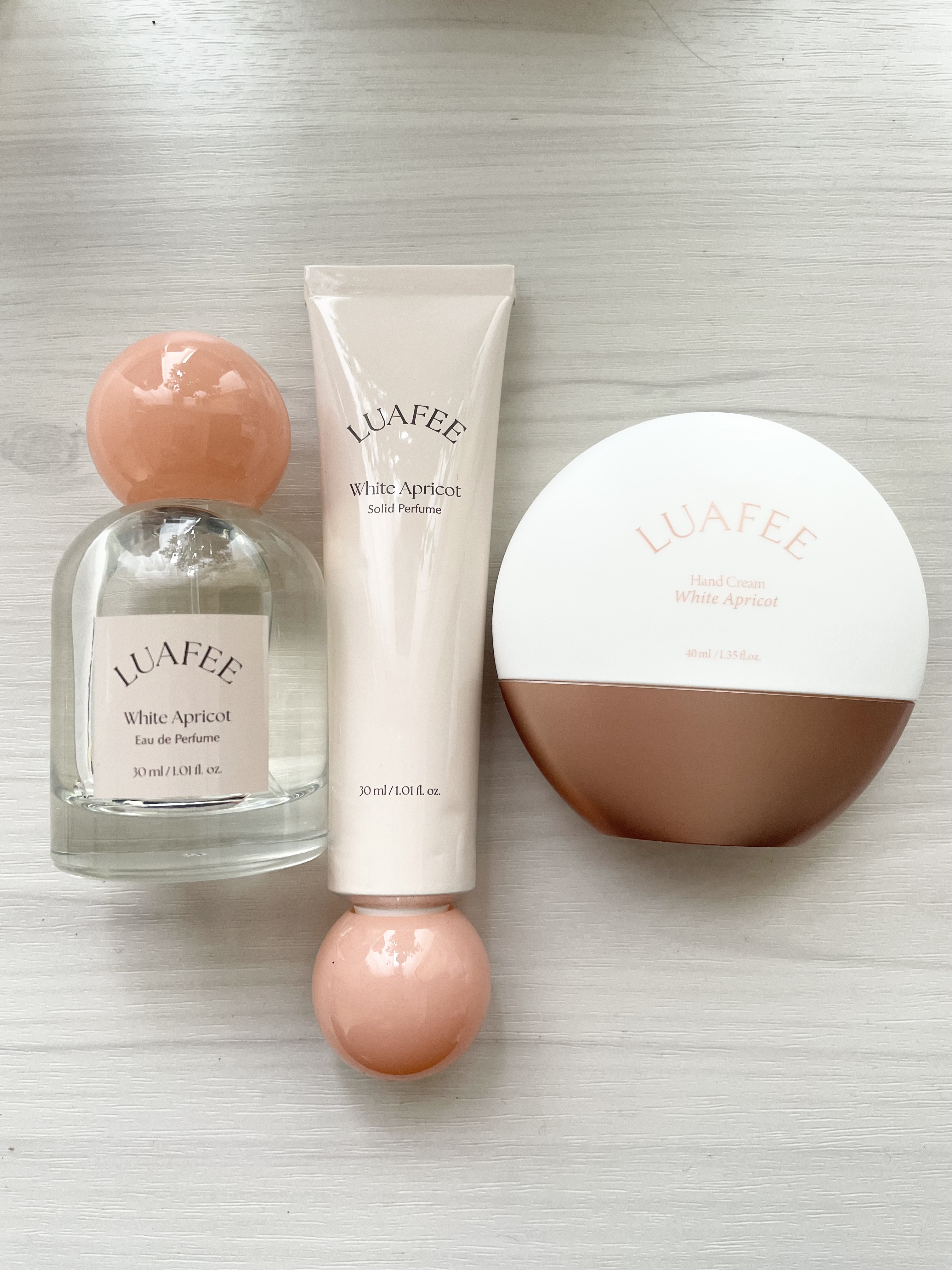 パフュームハンドクリームホワイトアプリコット/LUAFEE/ハンドクリームを使ったクチコミ（1枚目）