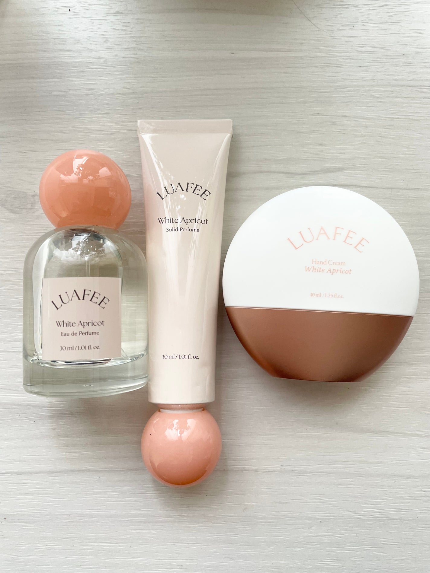 パフュームハンドクリームホワイトアプリコット/LUAFEE/ハンドクリームを使ったクチコミ(1枚目)