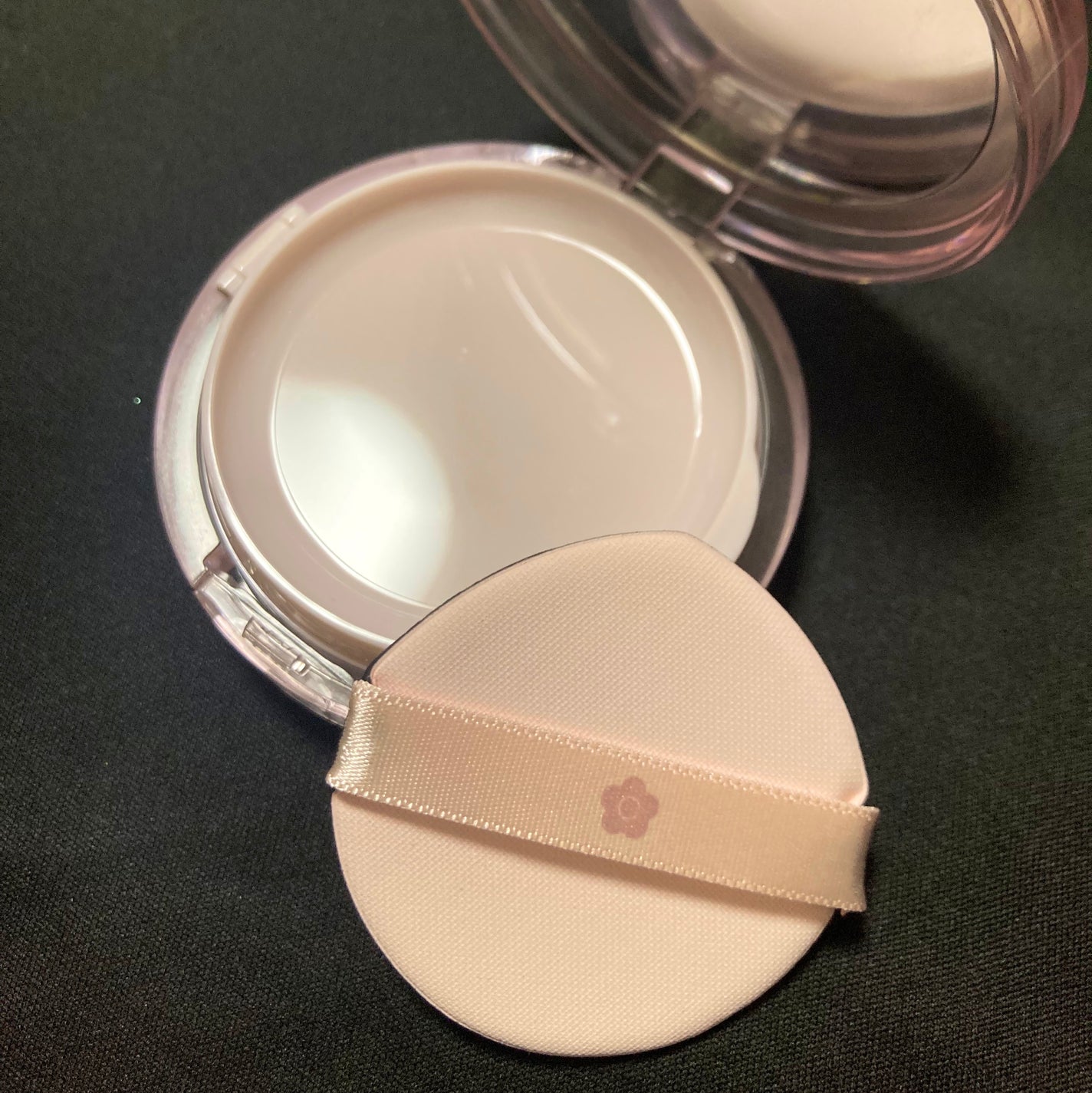 デイジードール グロウ ソフト クッション/DAISY DOLL by MARY QUANT/クッションファンデーションを使ったクチコミ(3枚目)