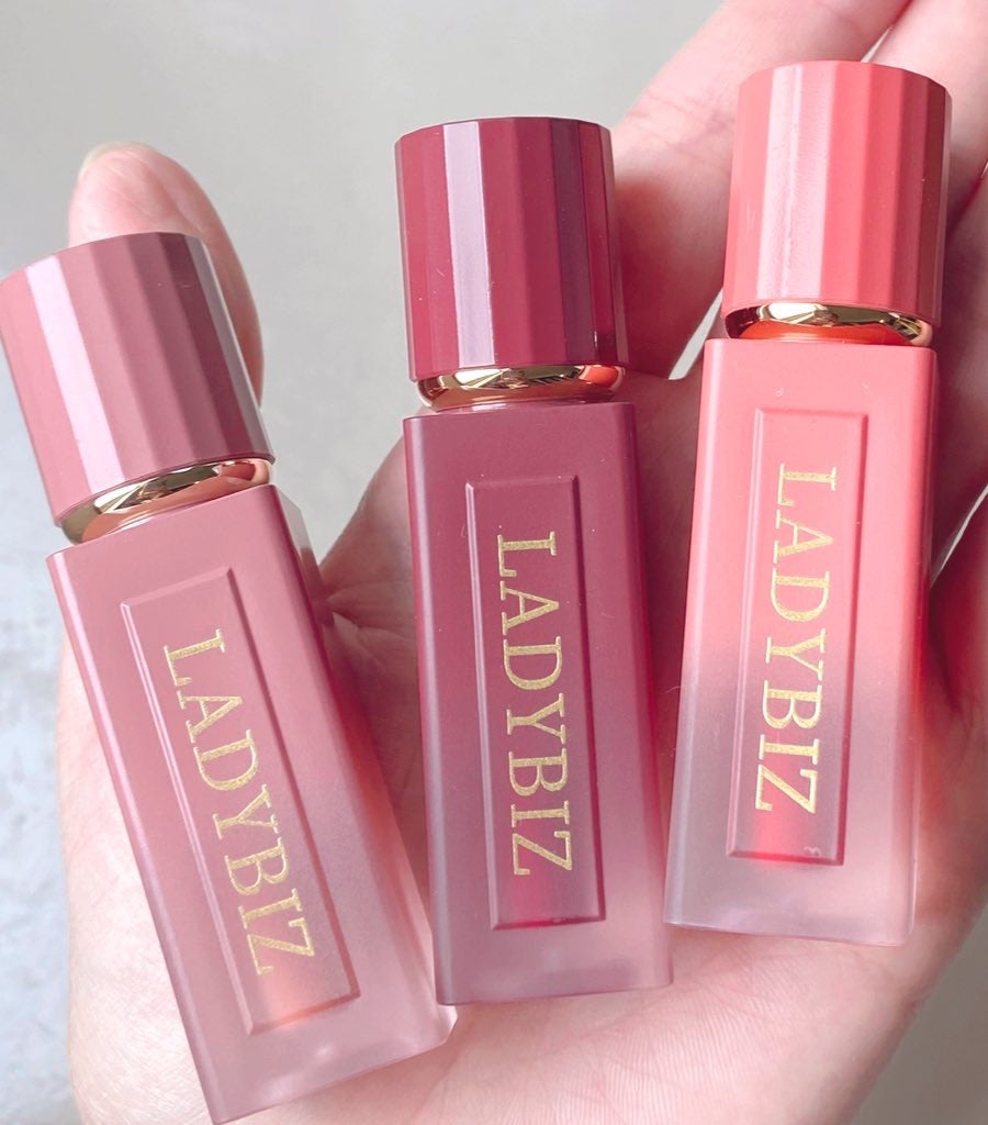 シティガールムードグロッシーティント/LADYBIZ/リップティントを使ったクチコミ(1枚目)