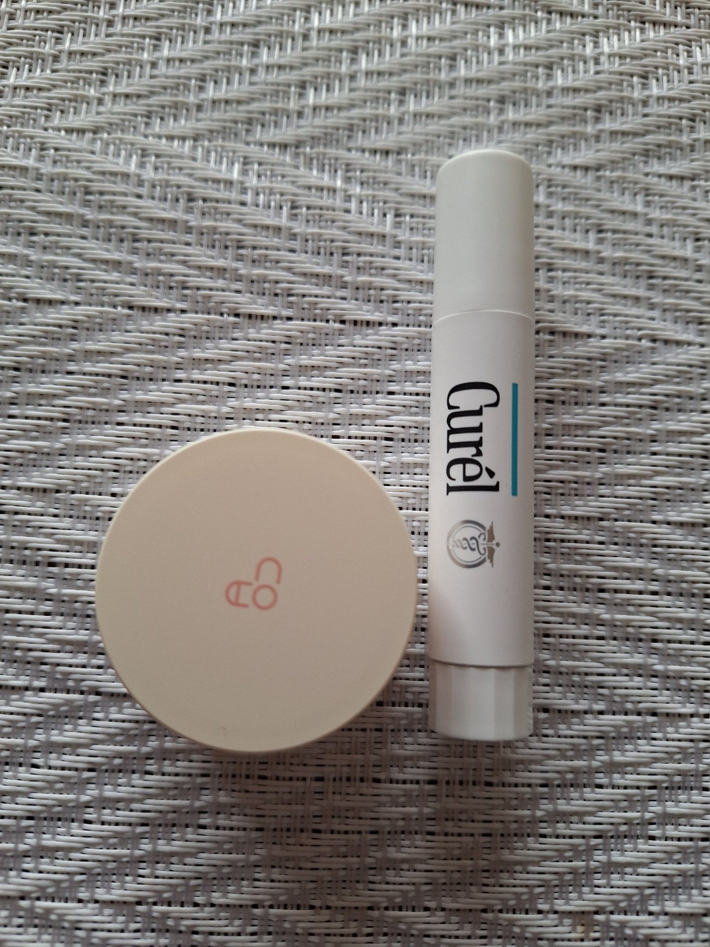 GLOWY TINT BALM/AOU/リップグロスを使ったクチコミ(2枚目)