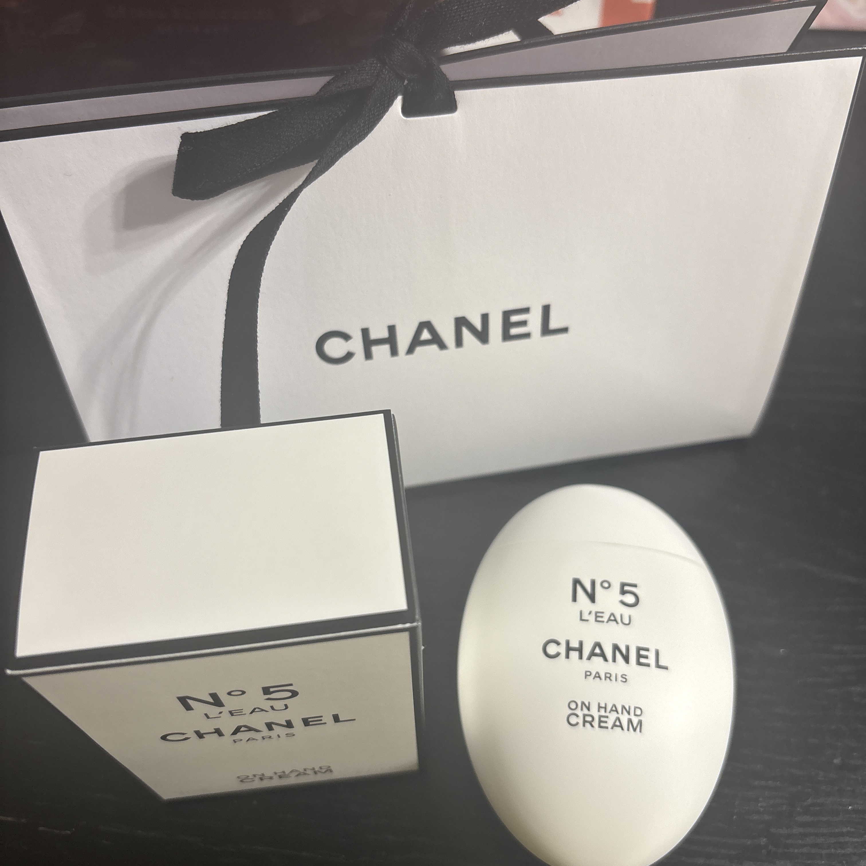 シャネル N°5 ロー ハンドクリーム/CHANEL/ハンドクリームを使ったクチコミ（1枚目）