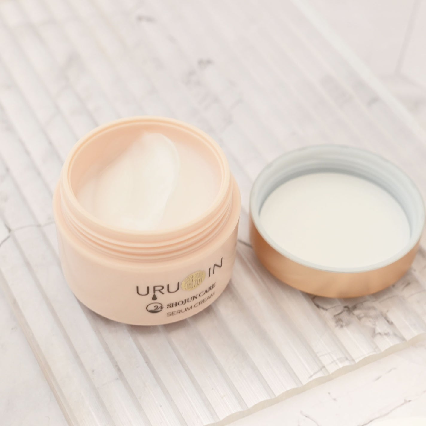 みかんきりん on LIPS 「こちらのセラムクリームを使ってみました。ころんとしたかわいらし..」(4枚目)