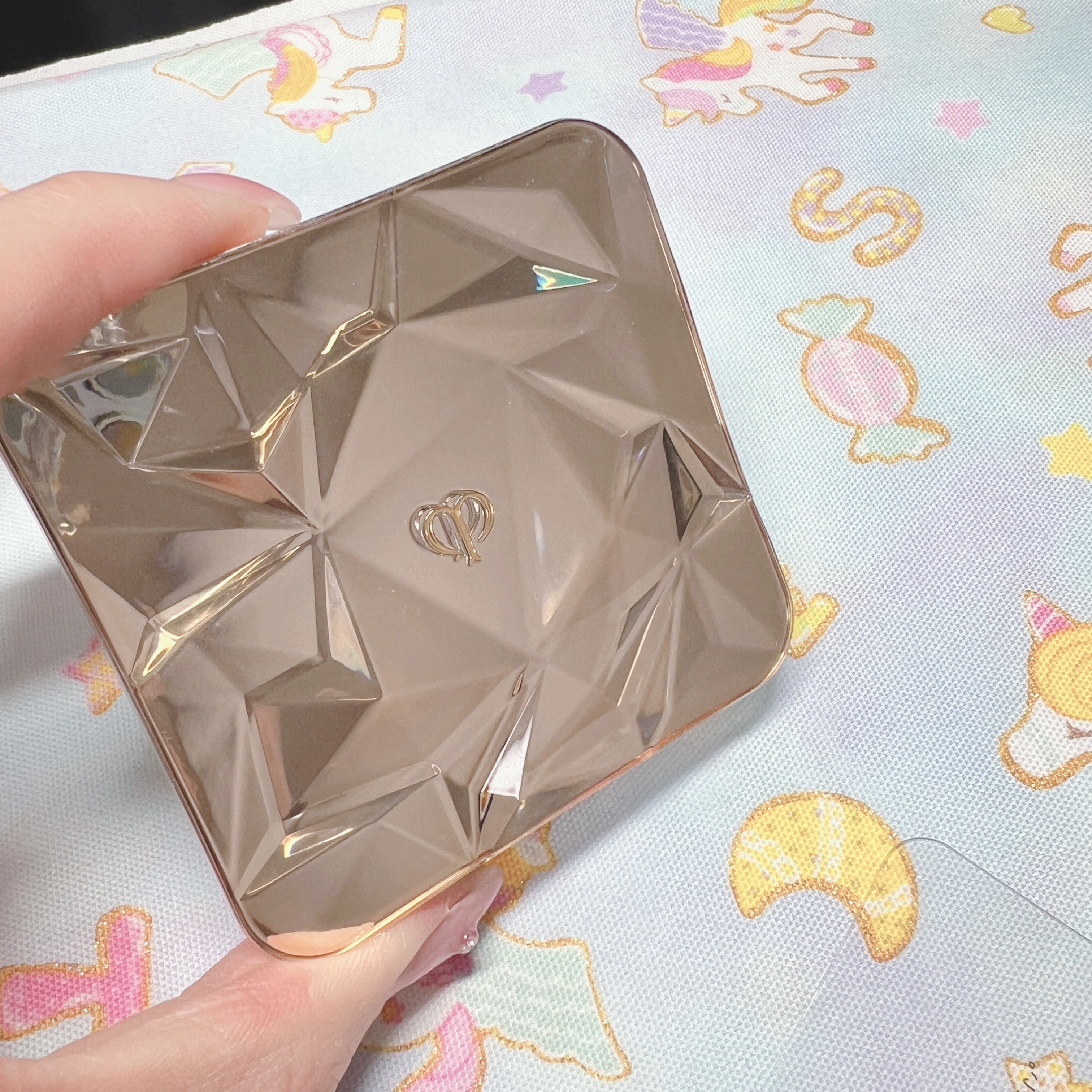 ル・レオスールデクラ /クレ・ド・ポー ボーテ/パウダーハイライトを使ったクチコミ（2枚目）