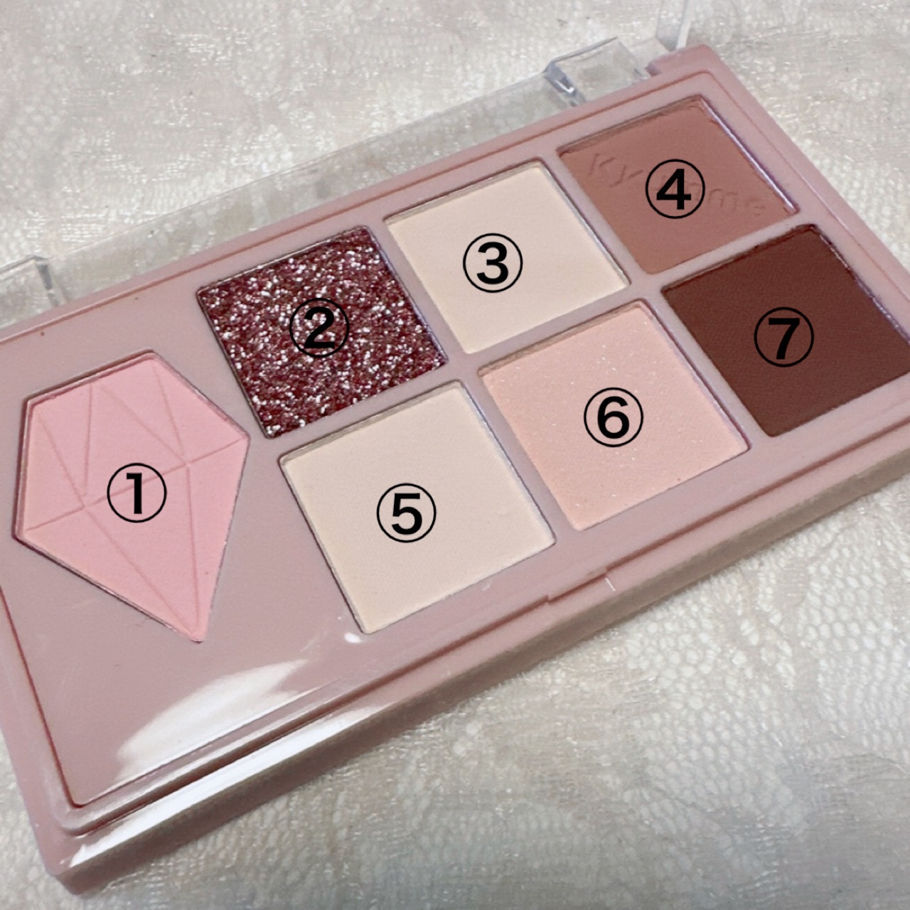 KM マルチパーパスパレット/DAISO/アイシャドウパレットを使ったクチコミ（2枚目）