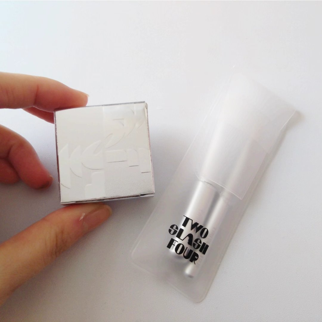 ストロビングフェイスキューブ/TWO SLASH FOUR/ハイライトを使ったクチコミ（2枚目）