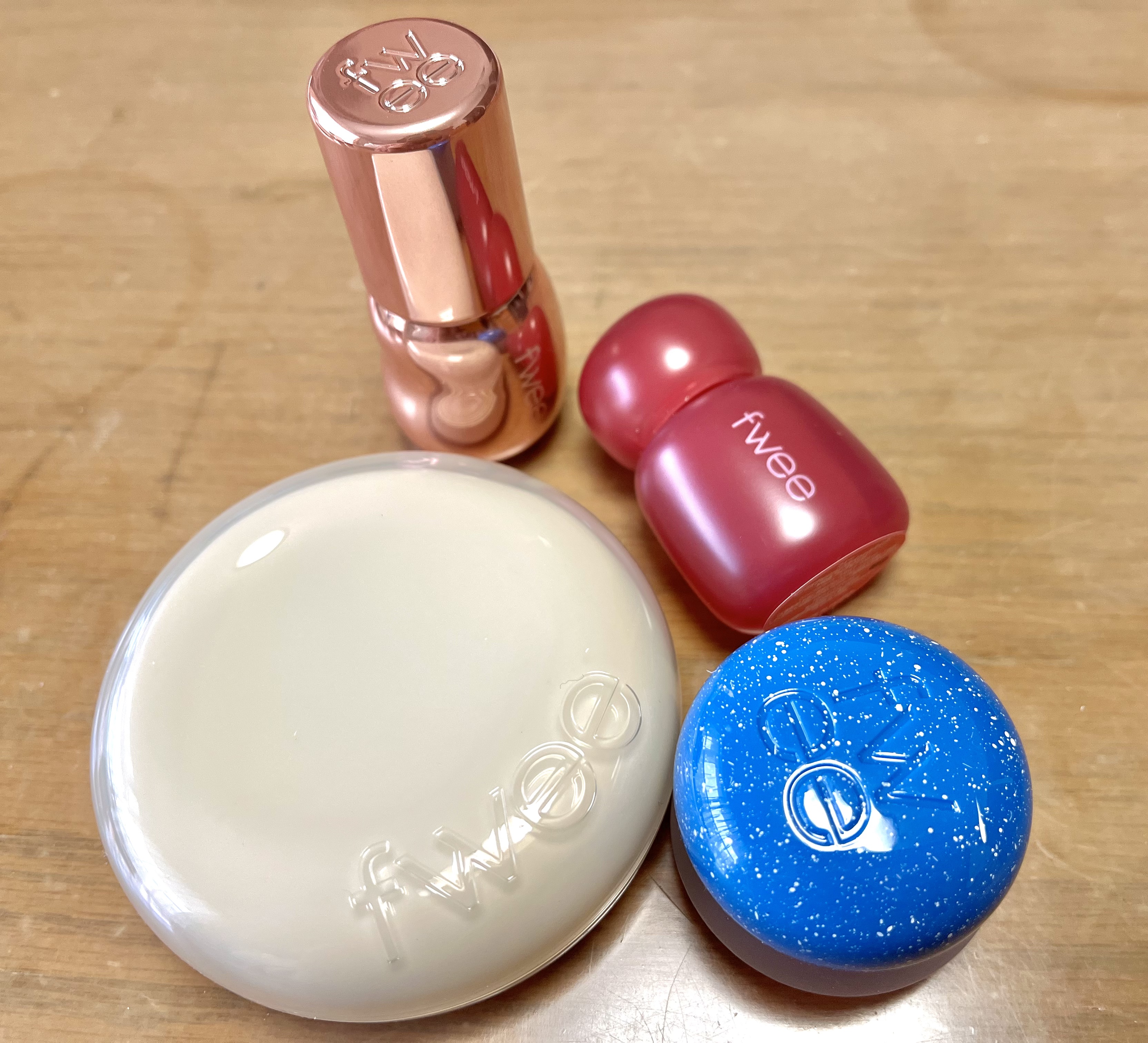 リップアンドチーク ブラーリープリンポット/fwee/口紅を使ったクチコミ（2枚目）