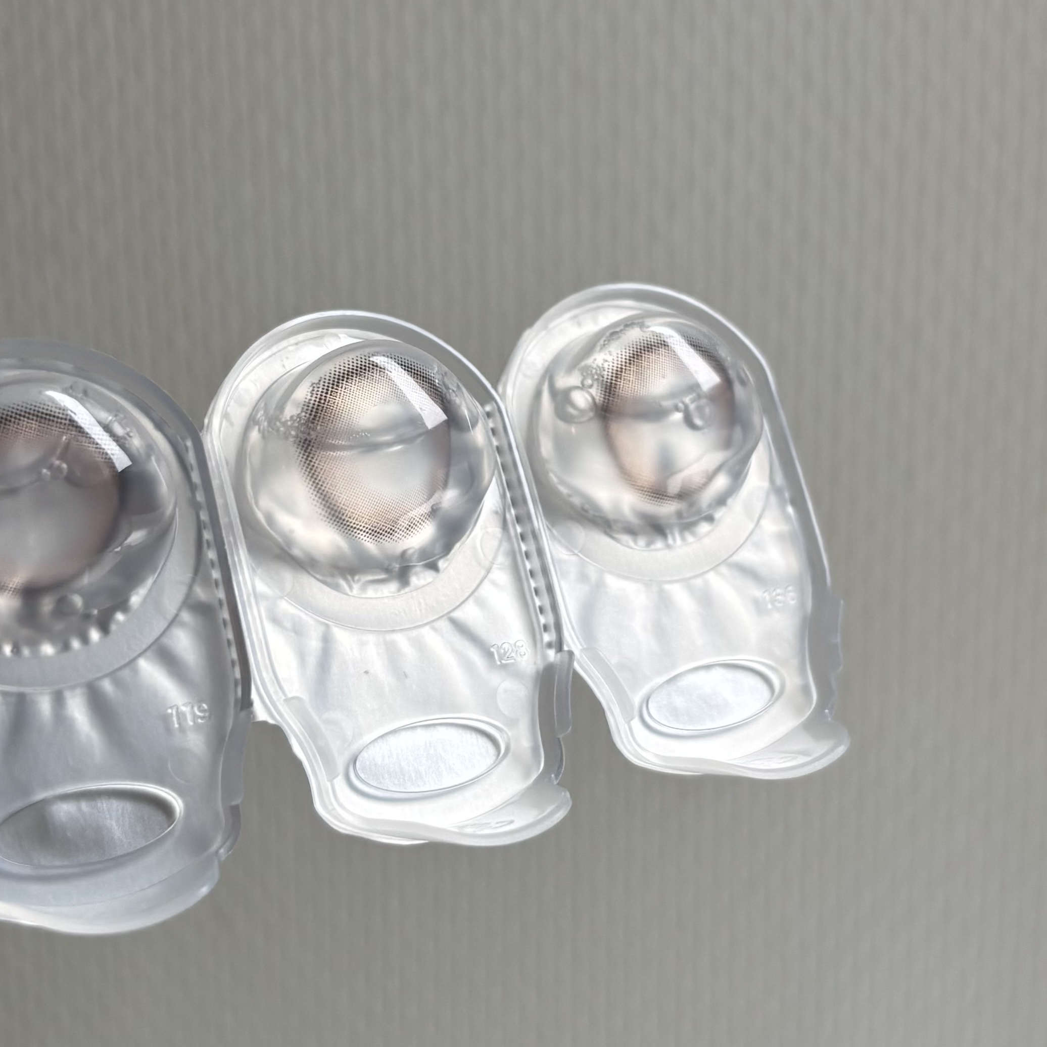 エバーカラーワンデーナチュラル モイストレーベルUV/エバーカラー/ワンデー（１DAY）カラコンを使ったクチコミ（3枚目）