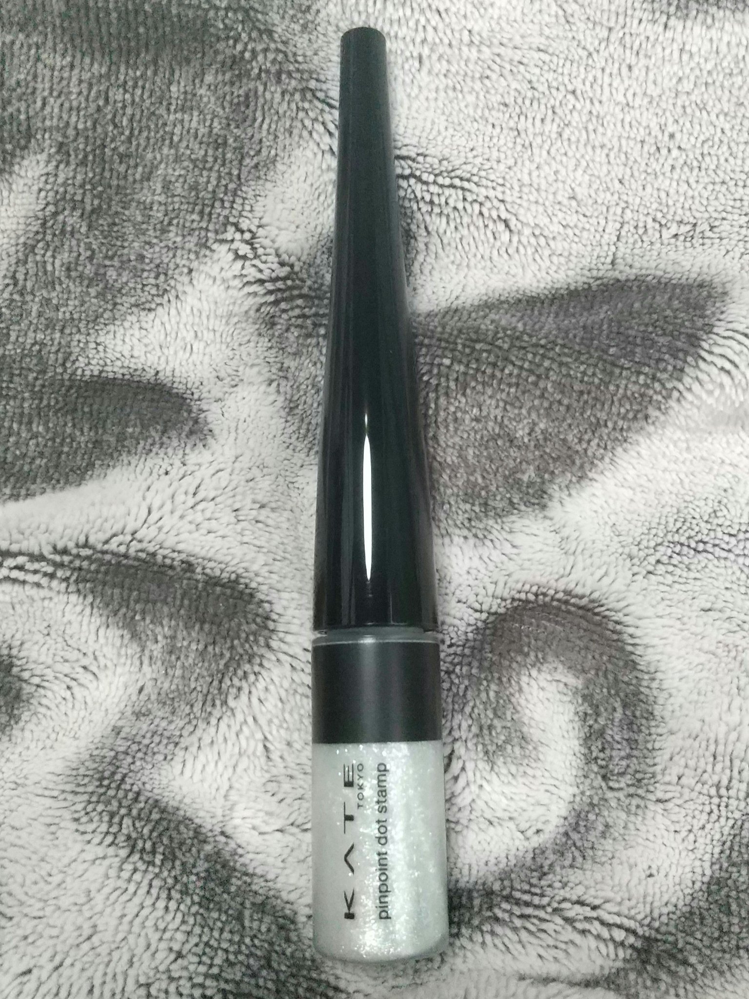 ケイト ピンポイントドットスタンプ/KATE/リキッドアイシャドウを使ったクチコミ（3枚目）