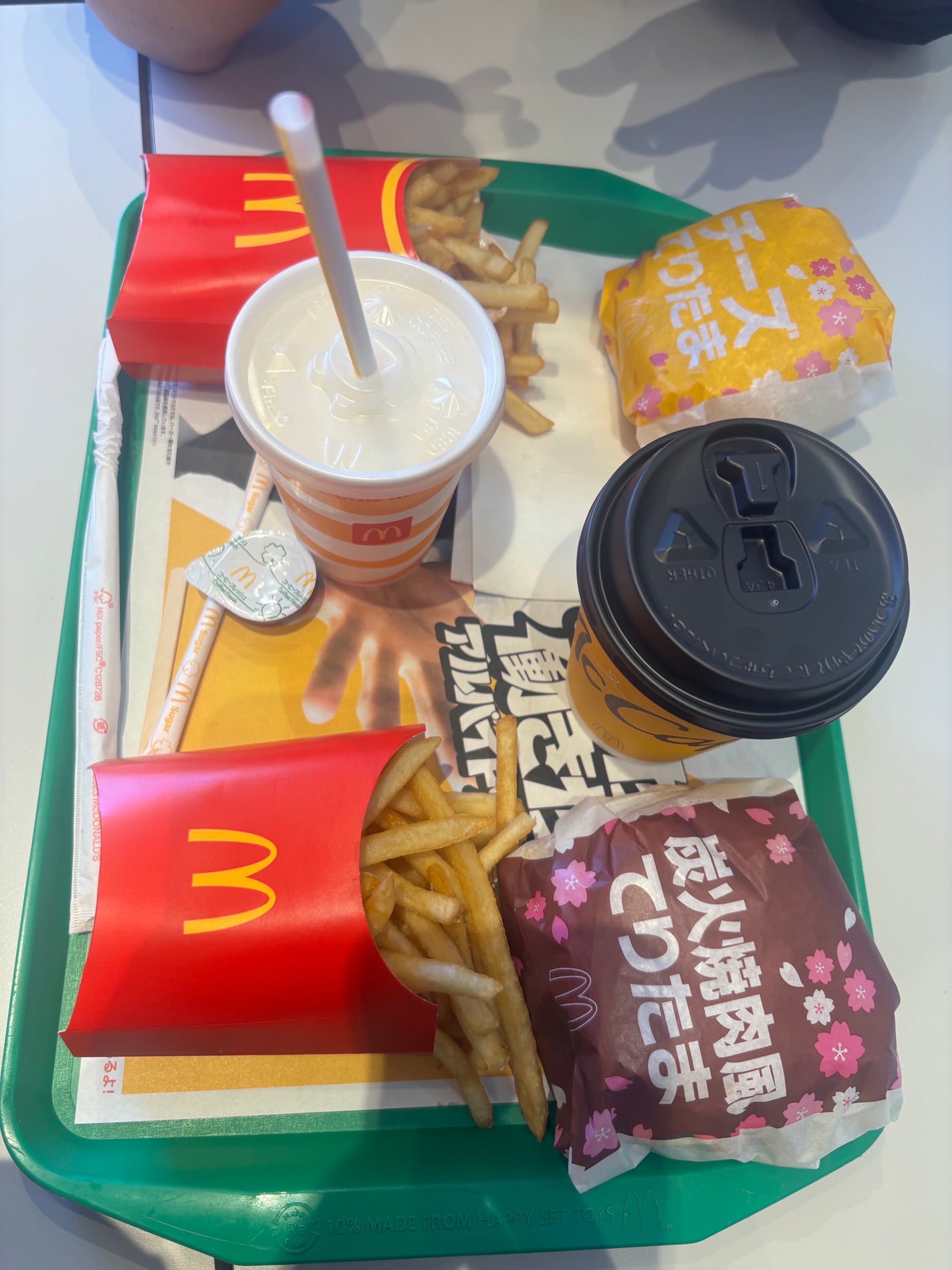 ぷぅぴぃ《紫コス部💜💗》 on LIPS 「🎑🌙炭火焼肉風てりたまセット🌙🎑ポークパティとたまごに炭火風味..」(1枚目)