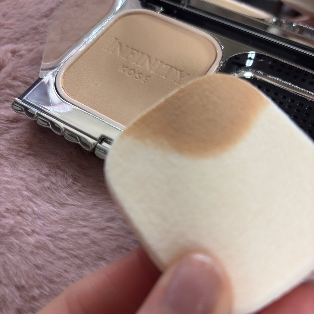 スキンルミナンス ファンデーション/インフィニティ/パウダーファンデーションを使ったクチコミ（2枚目）