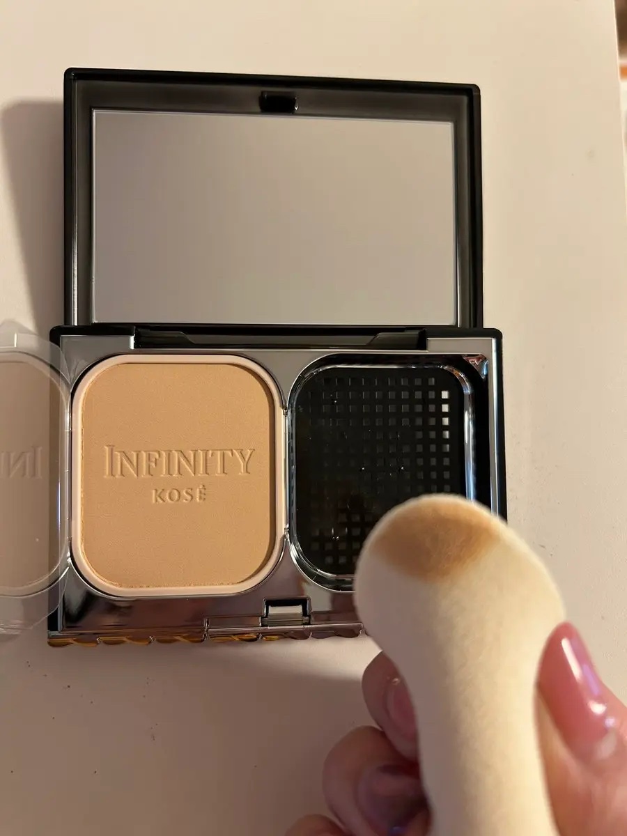 スキンルミナンス ファンデーション/インフィニティ/パウダーファンデーションを使ったクチコミ（3枚目）